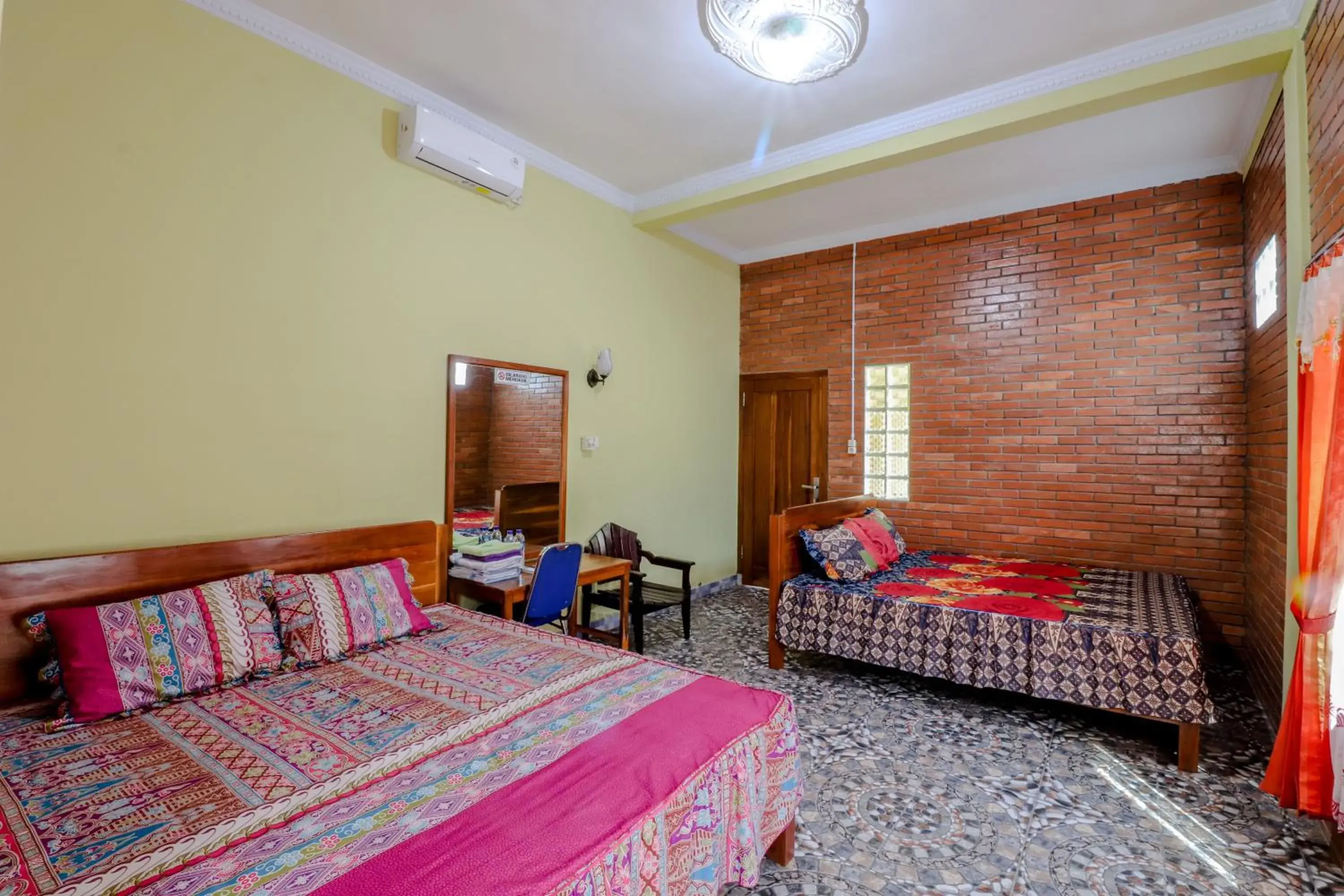 Photo of the whole room, Bed in Penginapan Barokah Photo of the whole room, Bed in Penginapan Barokah