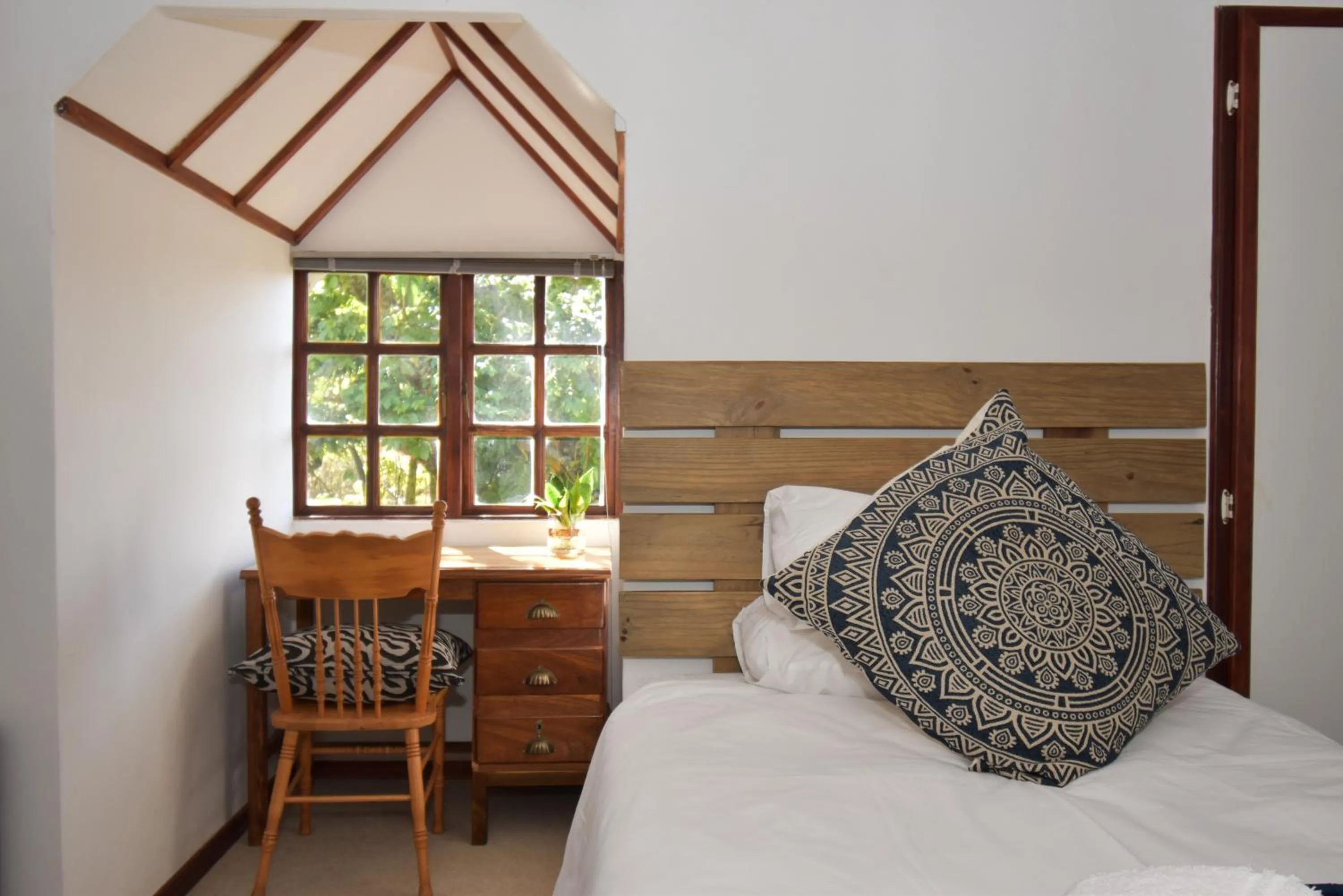 Bed in Cuckoos Nest Guest House