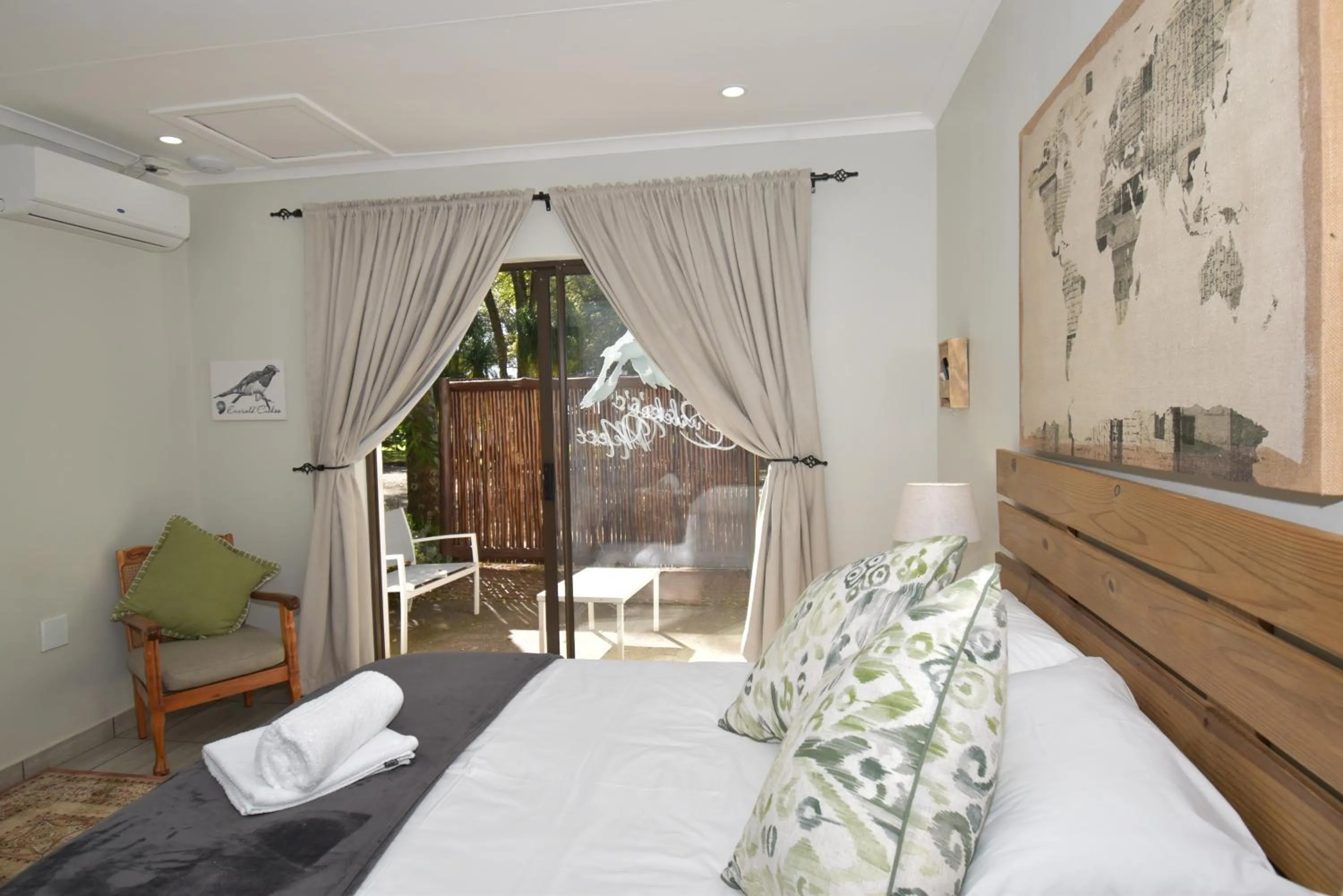Bed in Cuckoos Nest Guest House