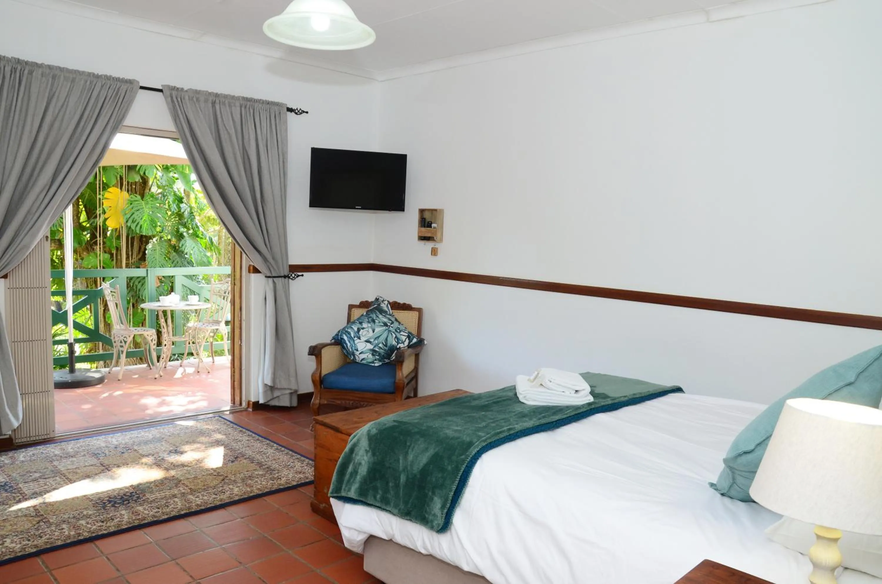 Bed in Cuckoos Nest Guest House