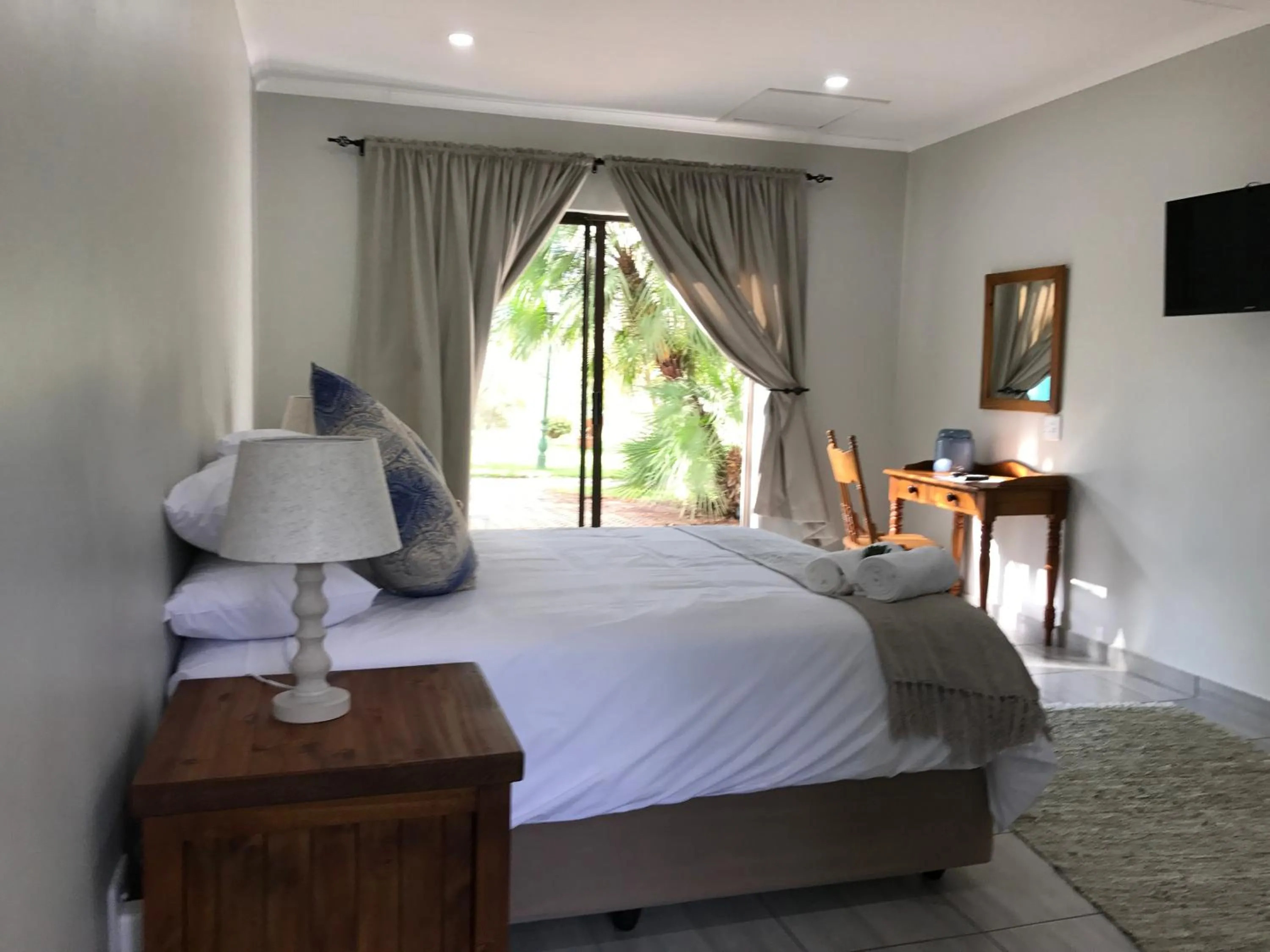 Bed in Cuckoos Nest Guest House