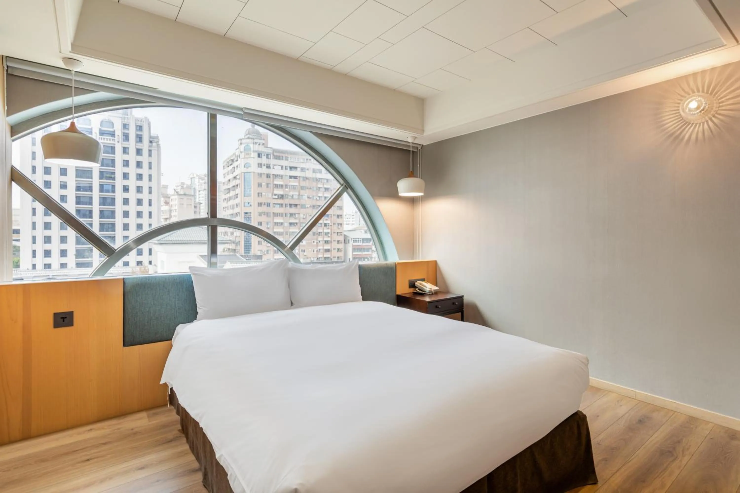 Bed in CHECK inn Taichung Wenxin Zhongqing