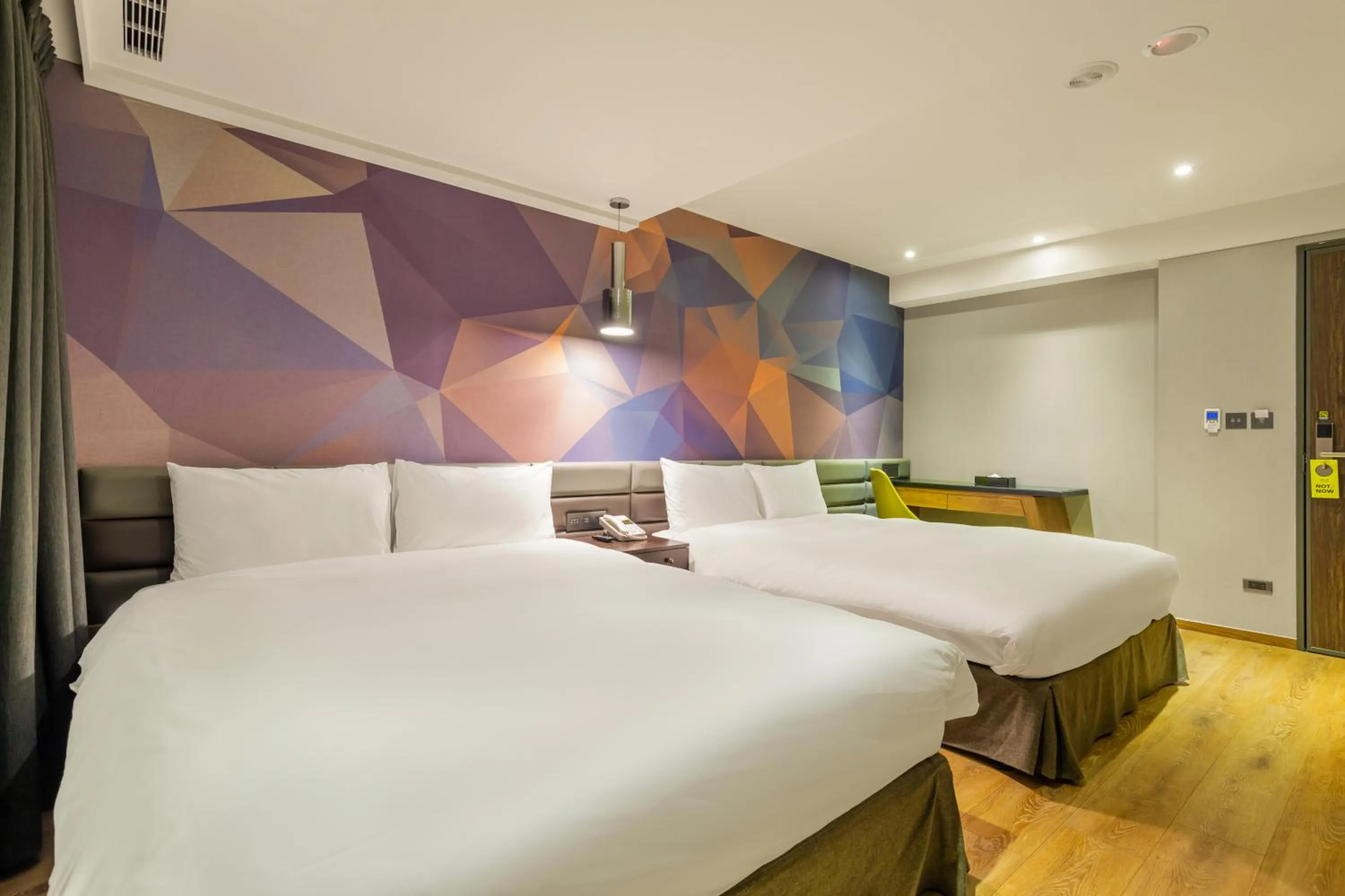 Bed in CHECK inn Taichung Wenxin Zhongqing