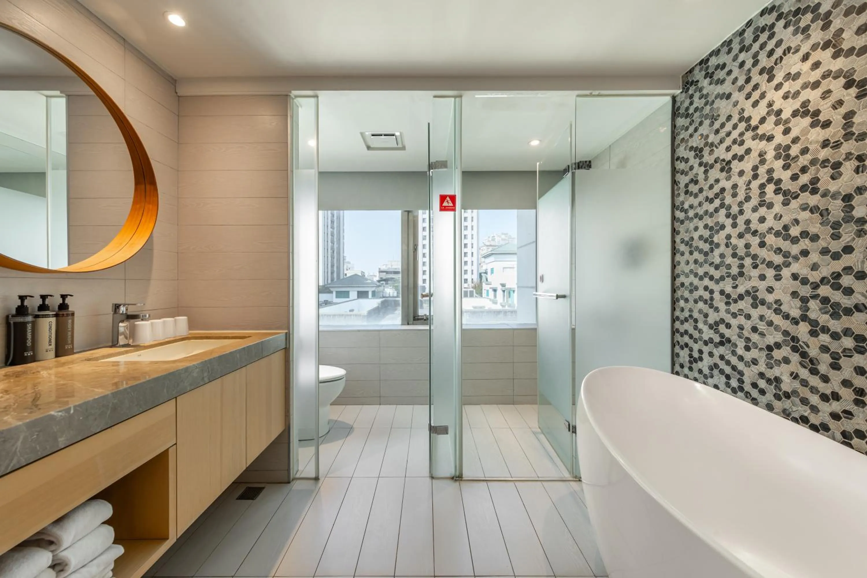 Toilet in CHECK inn Taichung Wenxin Zhongqing