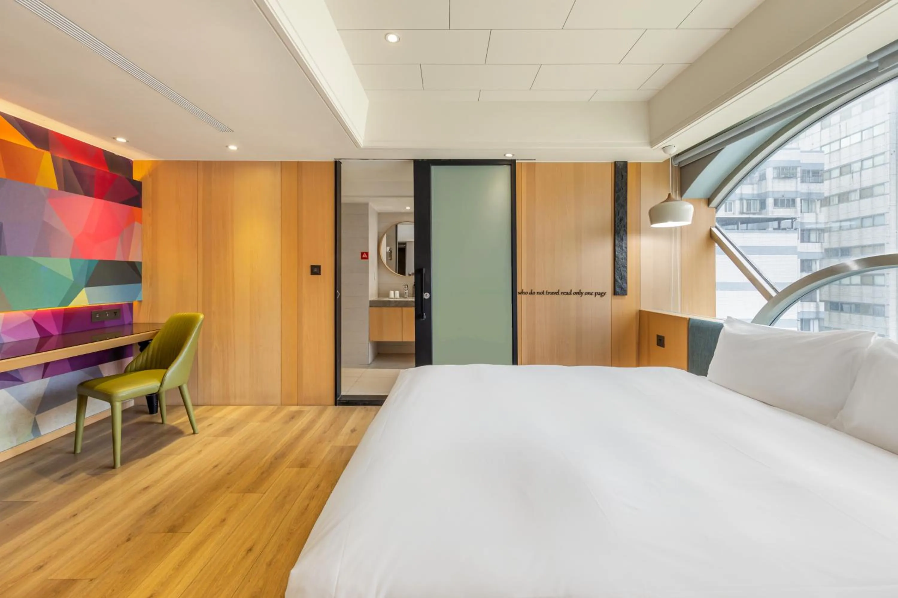 Bed in CHECK inn Taichung Wenxin Zhongqing