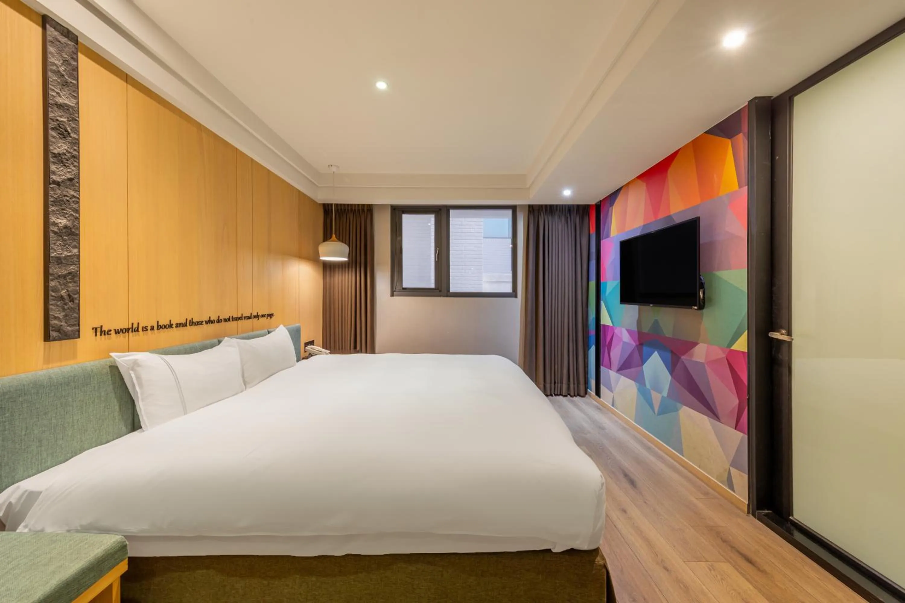 Bed in CHECK inn Taichung Wenxin Zhongqing