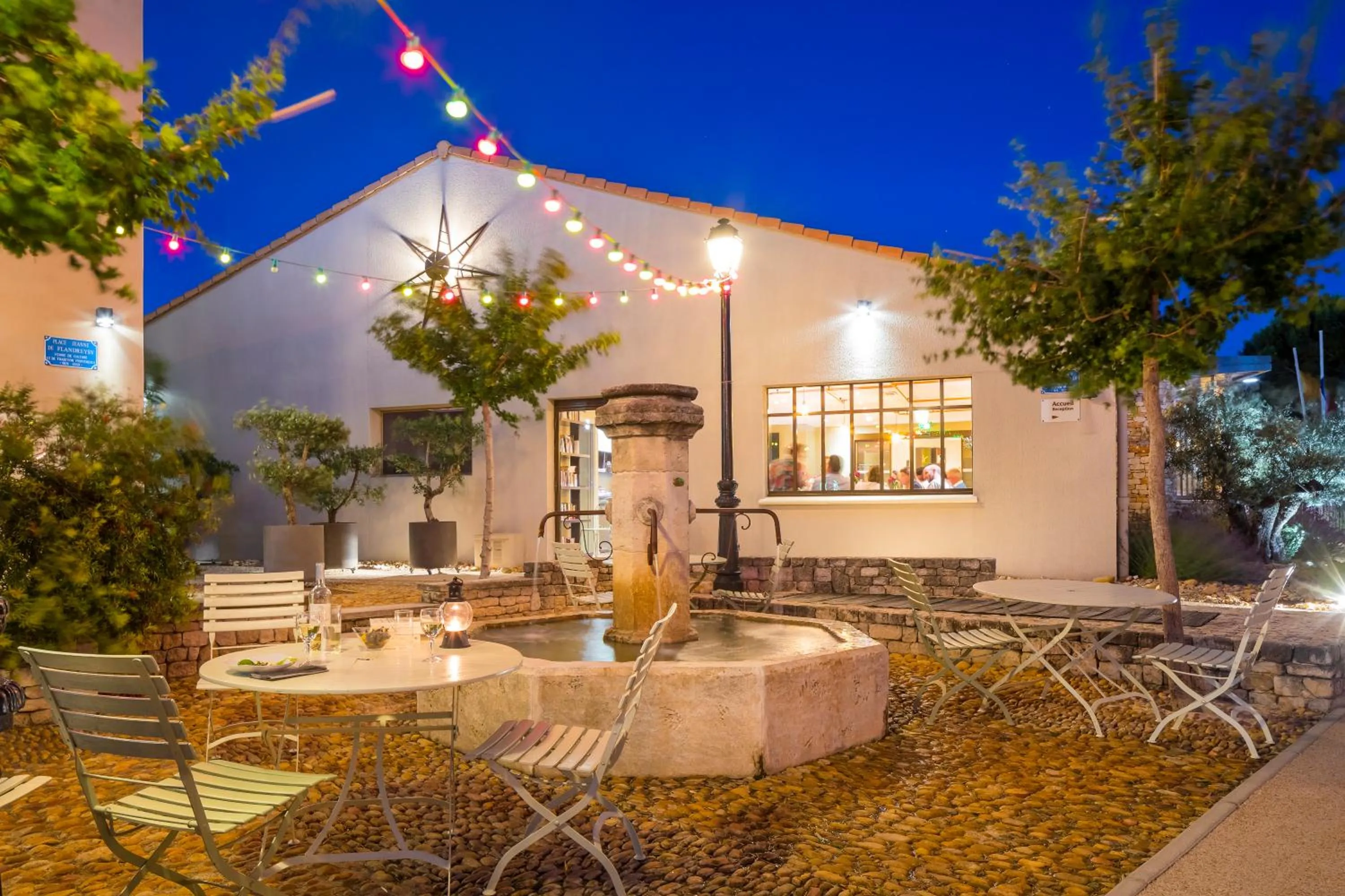 Patio in Terre de Provence Hôtel & Spa