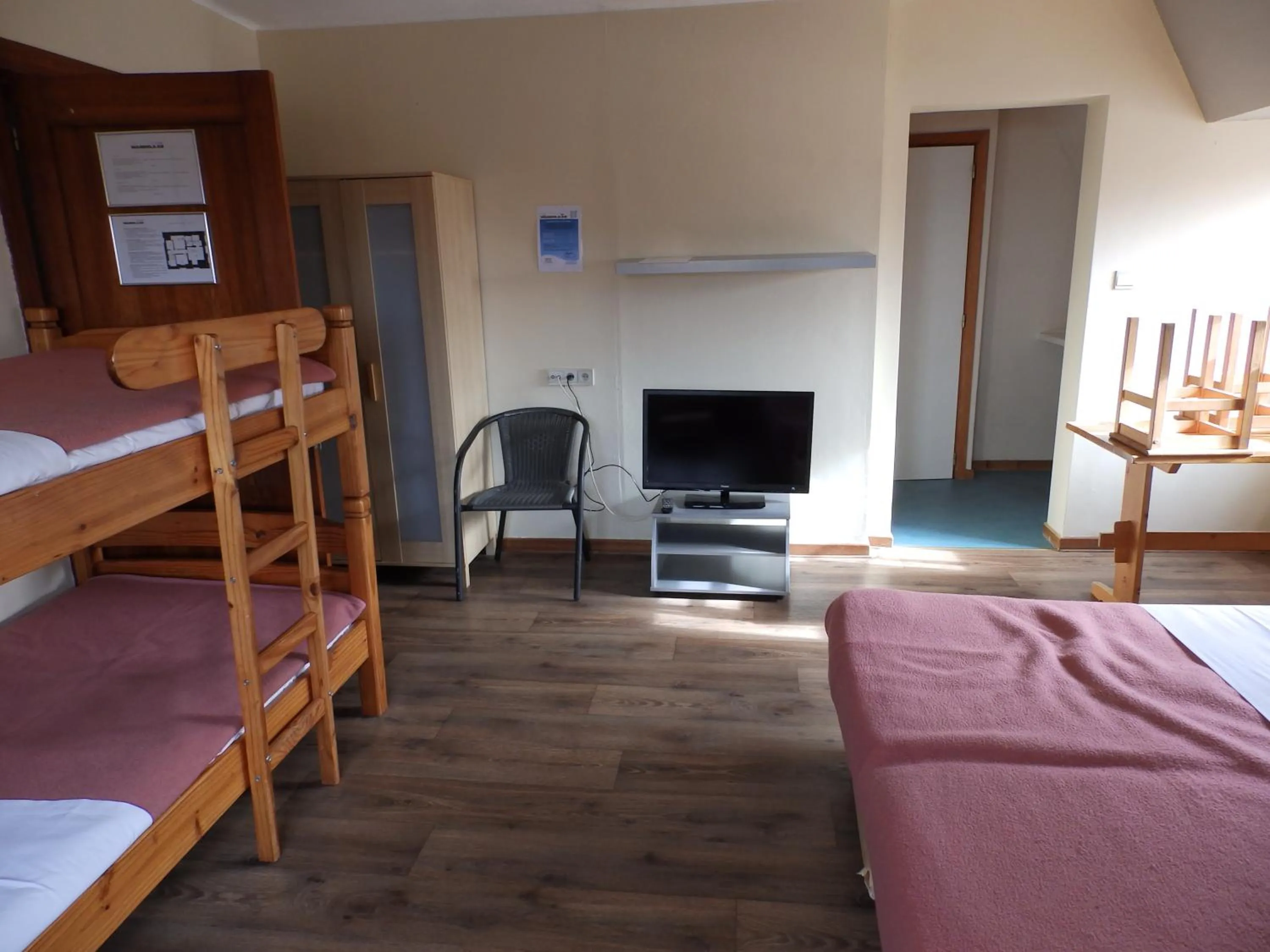 Photo of the whole room, Bed in Logies De Wandelaar