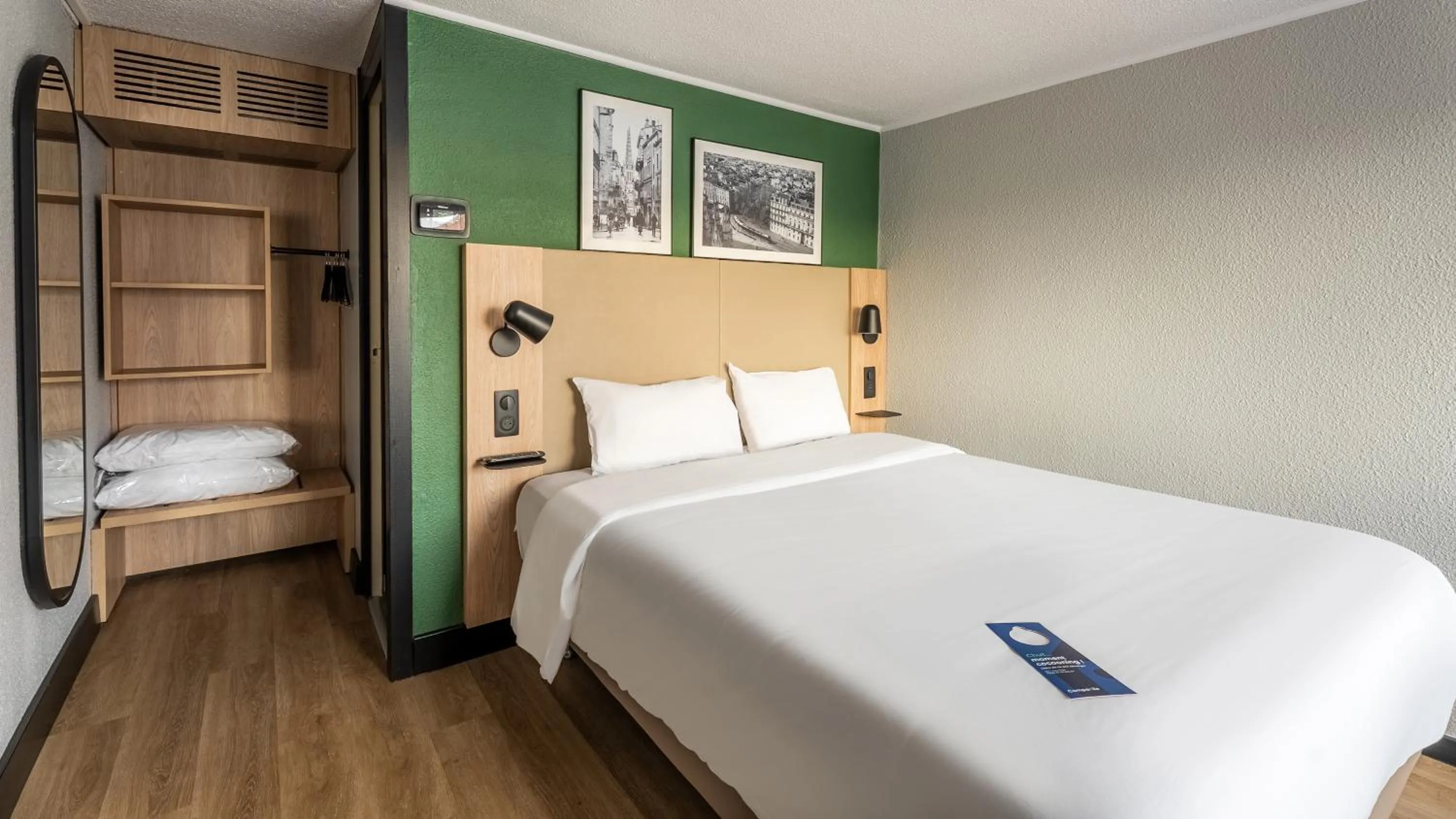 Bed in Campanile Brest - Gouesnou Aeroport