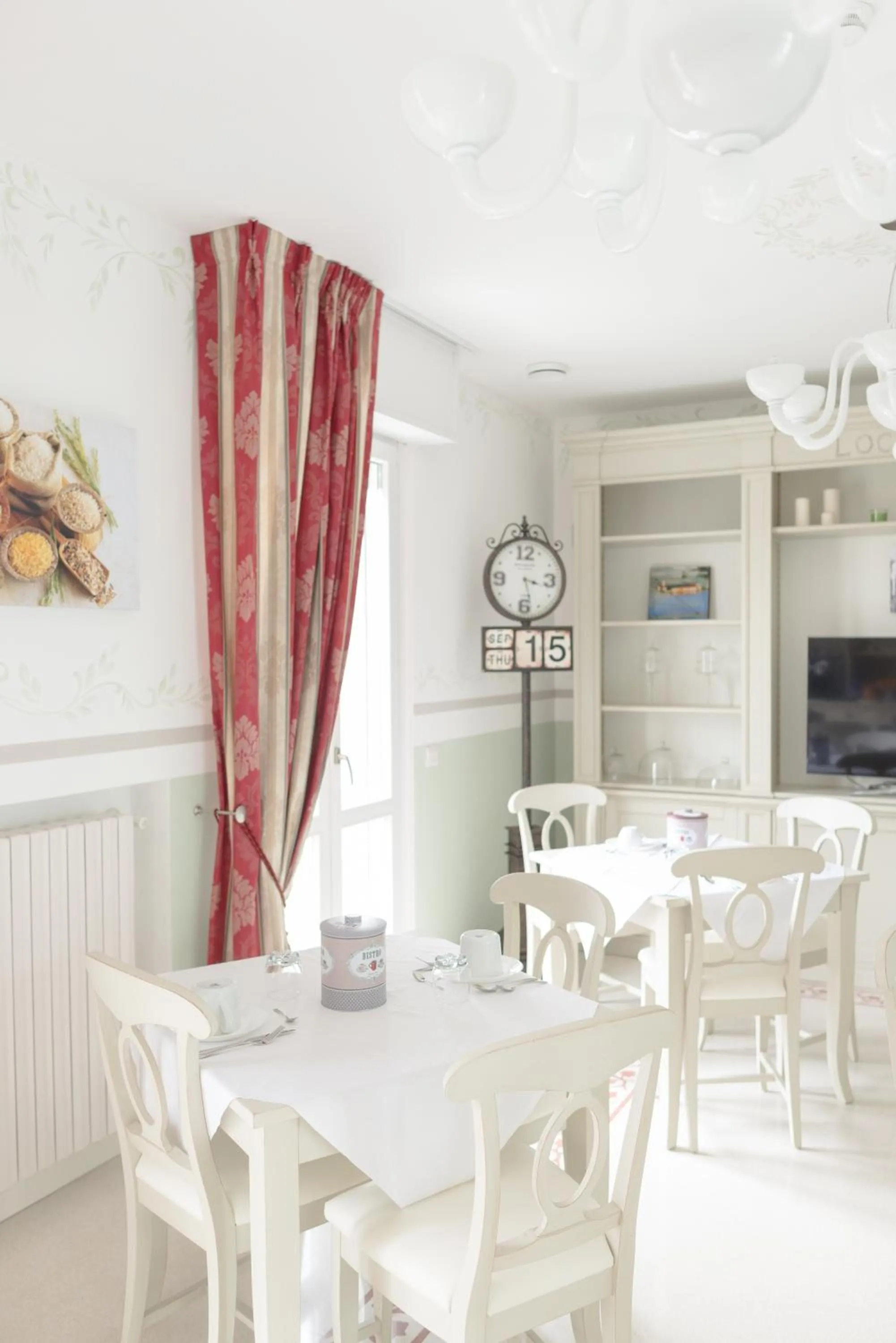 TV and multimedia in Gruppo Luxe Domus Vigevano