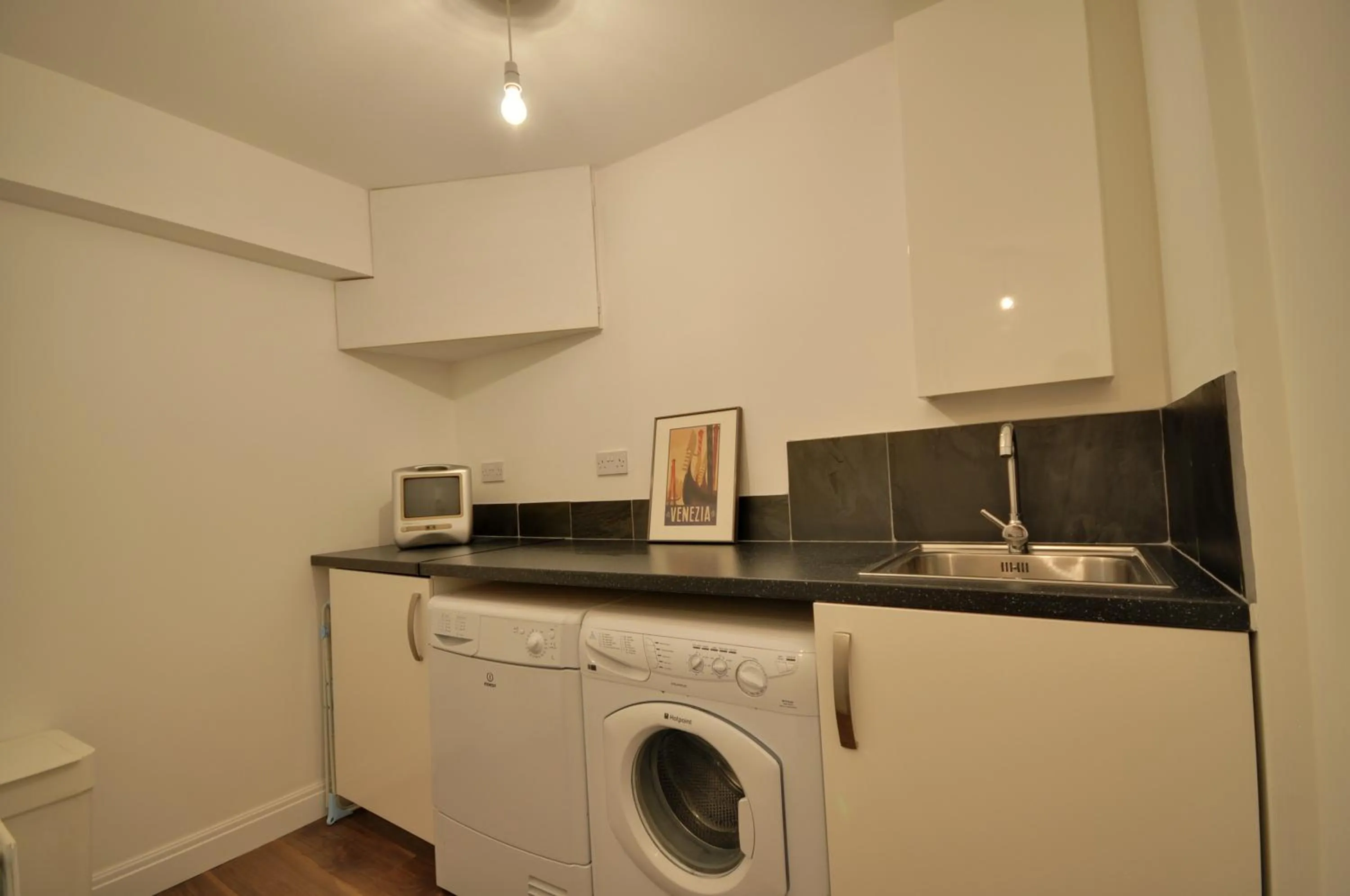 Area and facilities in The Garden Apartment, Near Airport & City