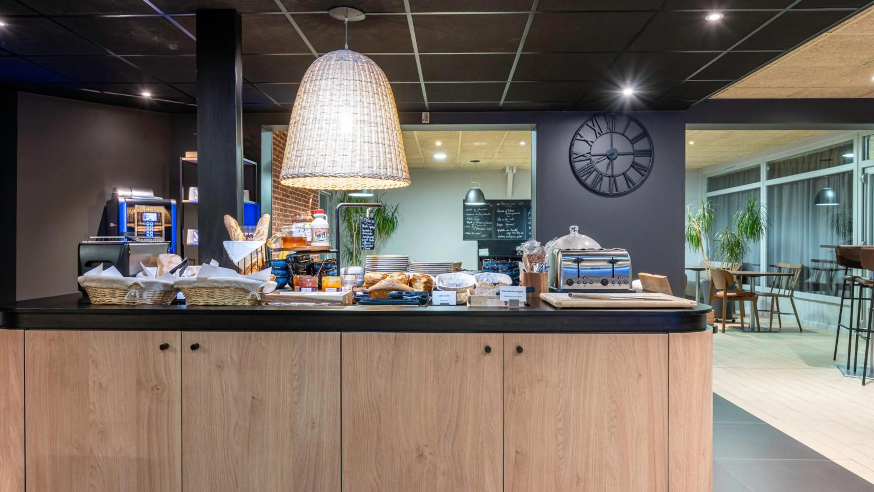 Restaurant/places to eat in Campanile NATURE - Aix Les Bains