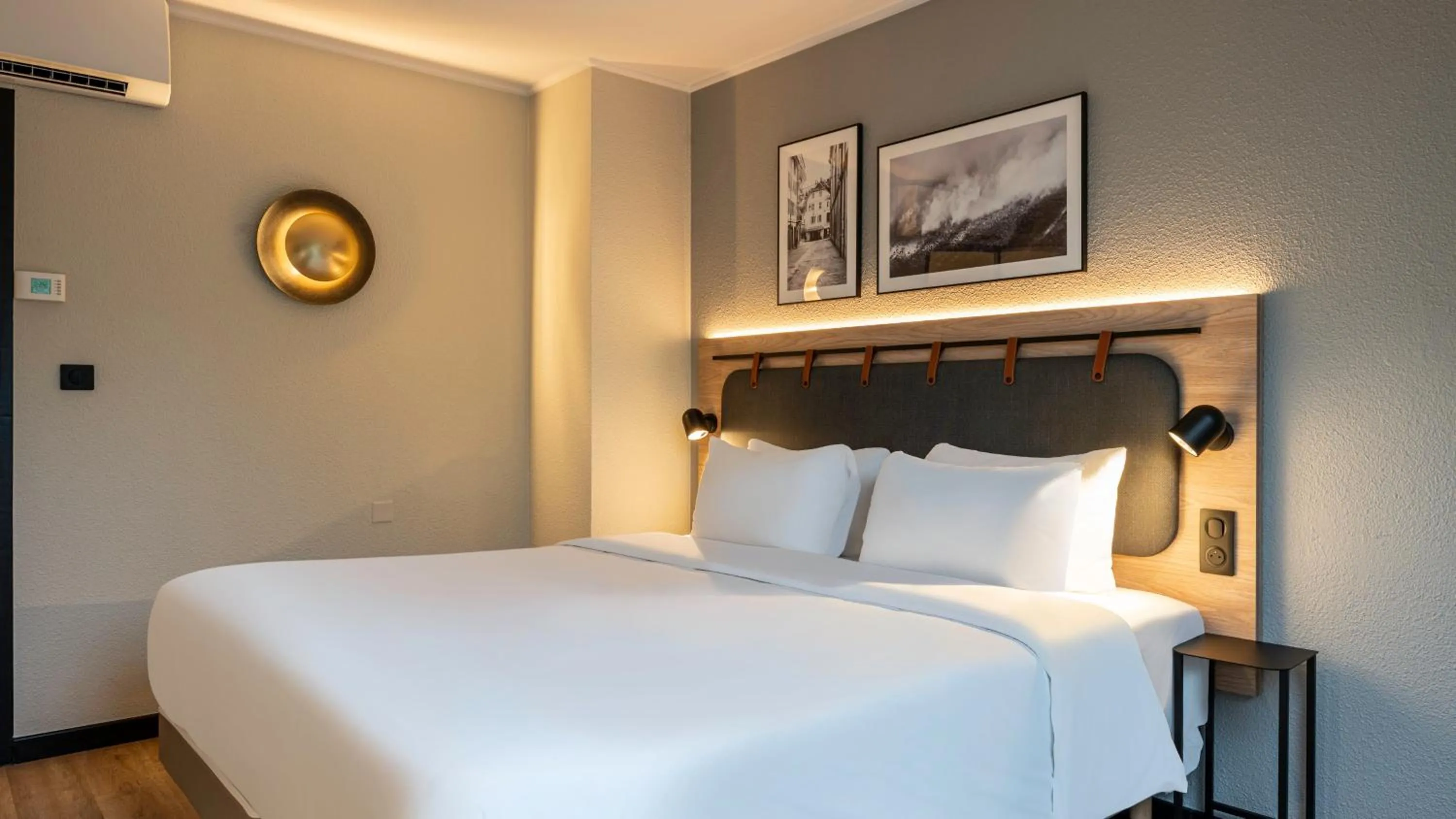Bedroom, Bed in Campanile NATURE - Aix Les Bains