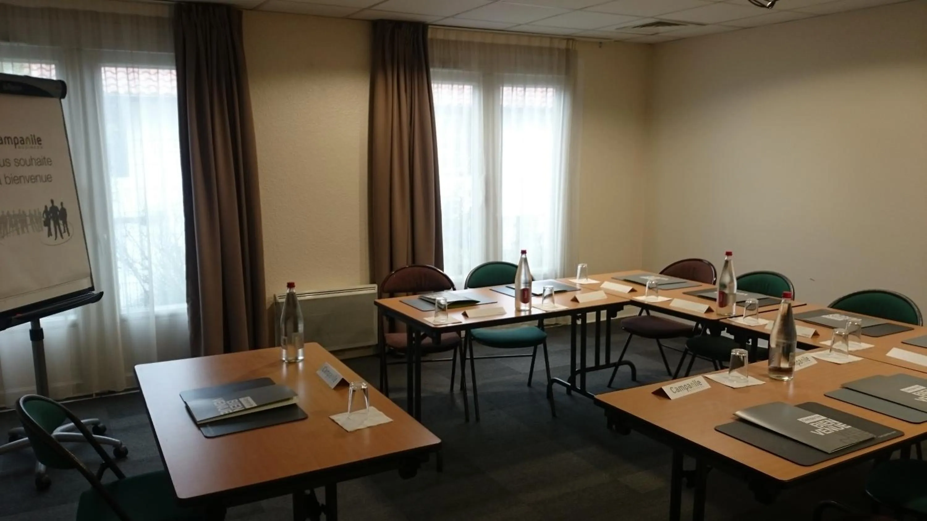 Meeting/conference room in Campanile Bayonne