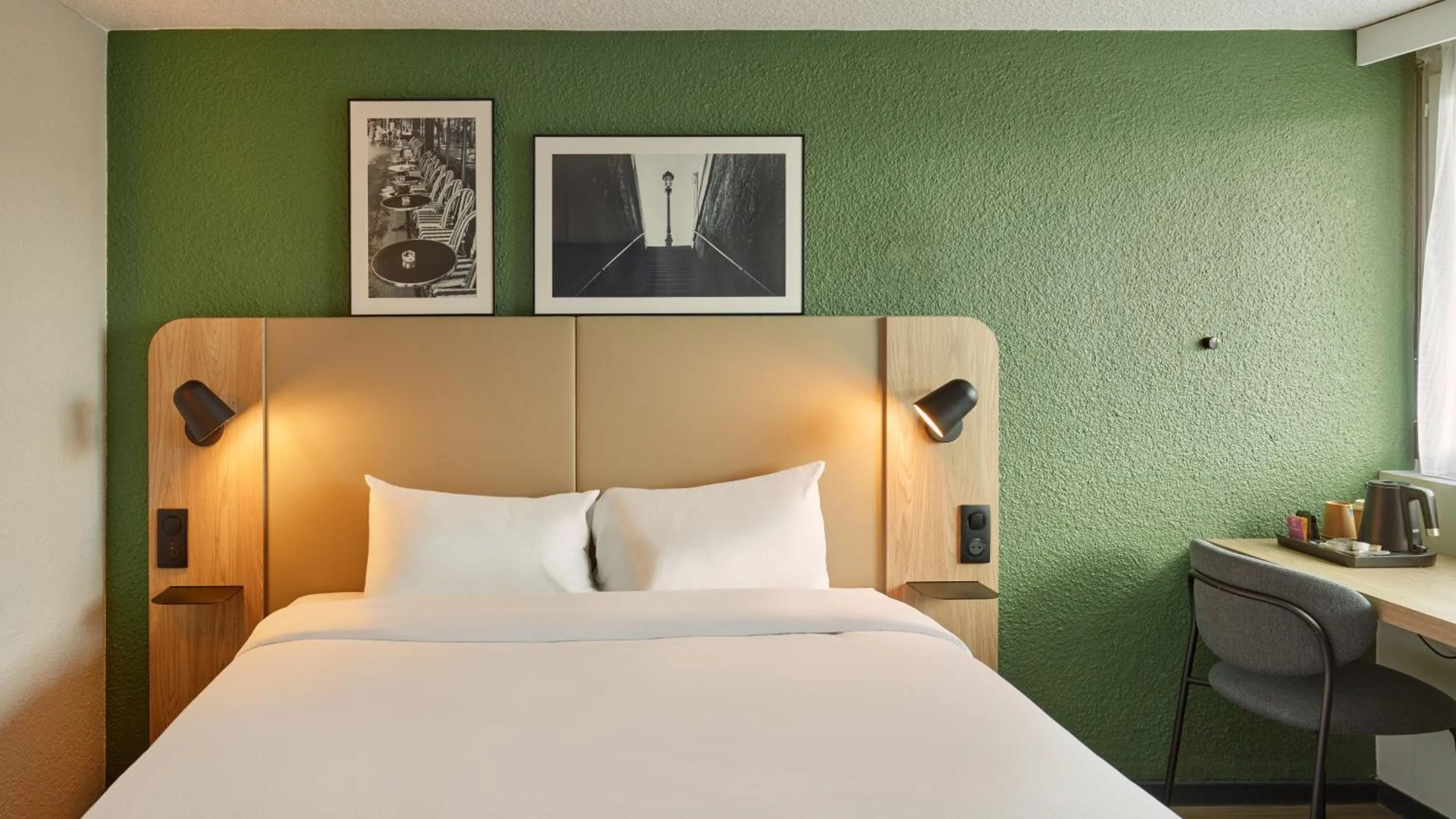 Bed in Campanile Bayonne