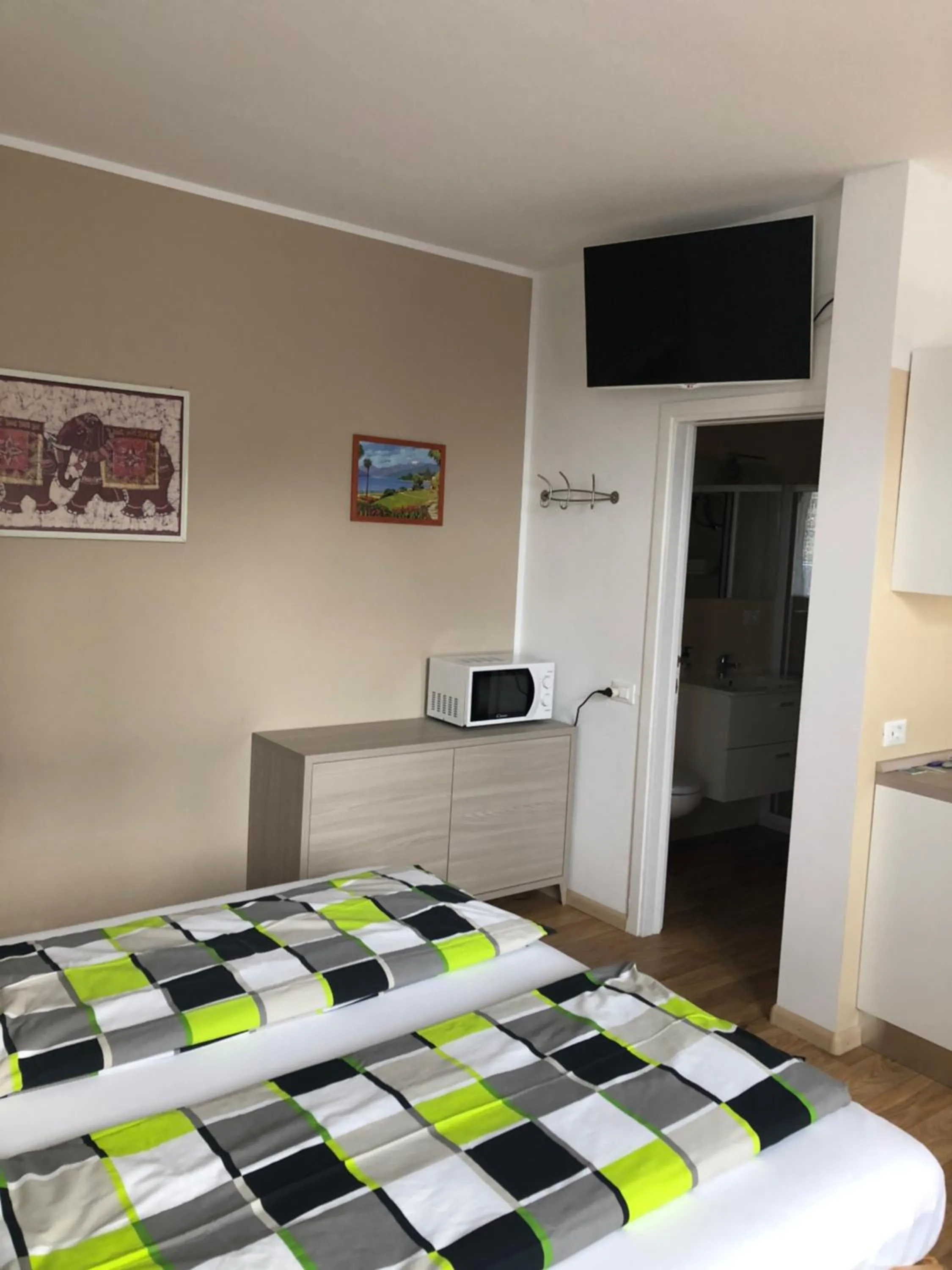 Bed in Lugana 17