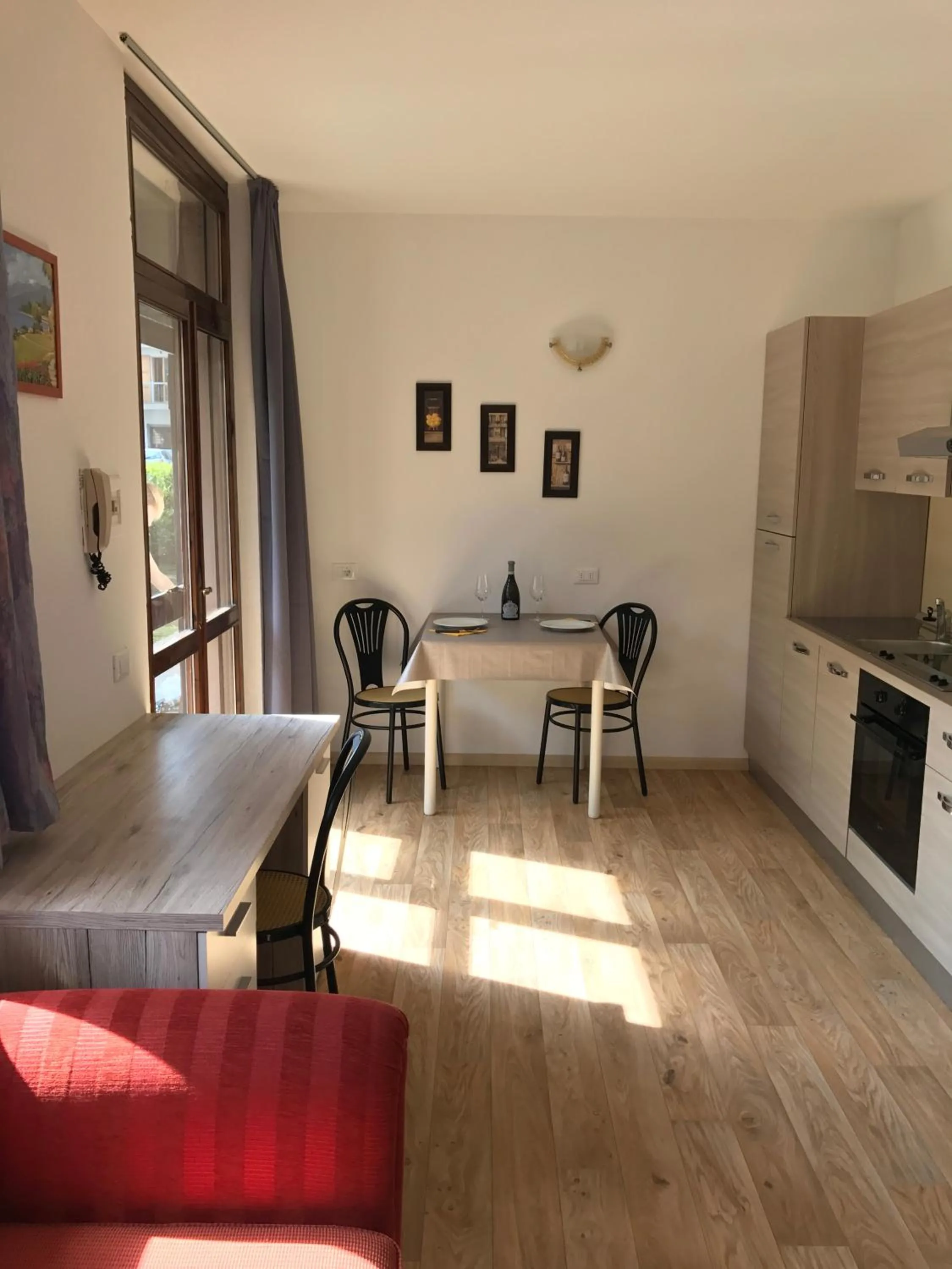 Dining area in Lugana 17