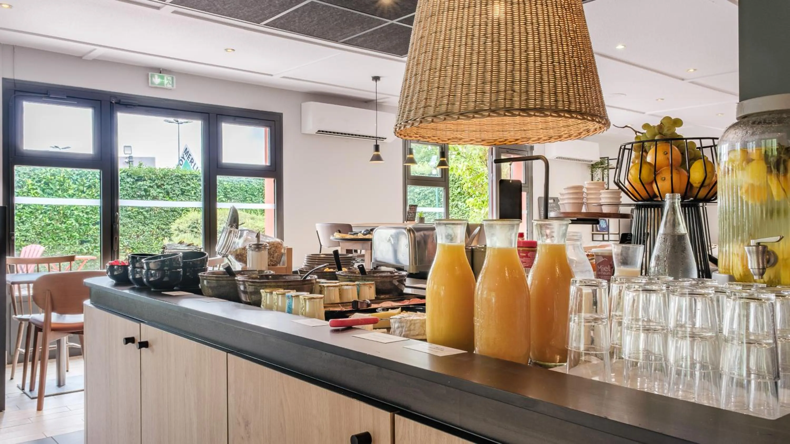 Breakfast in Campanile NATURE - Besançon Ouest Chateaufarine