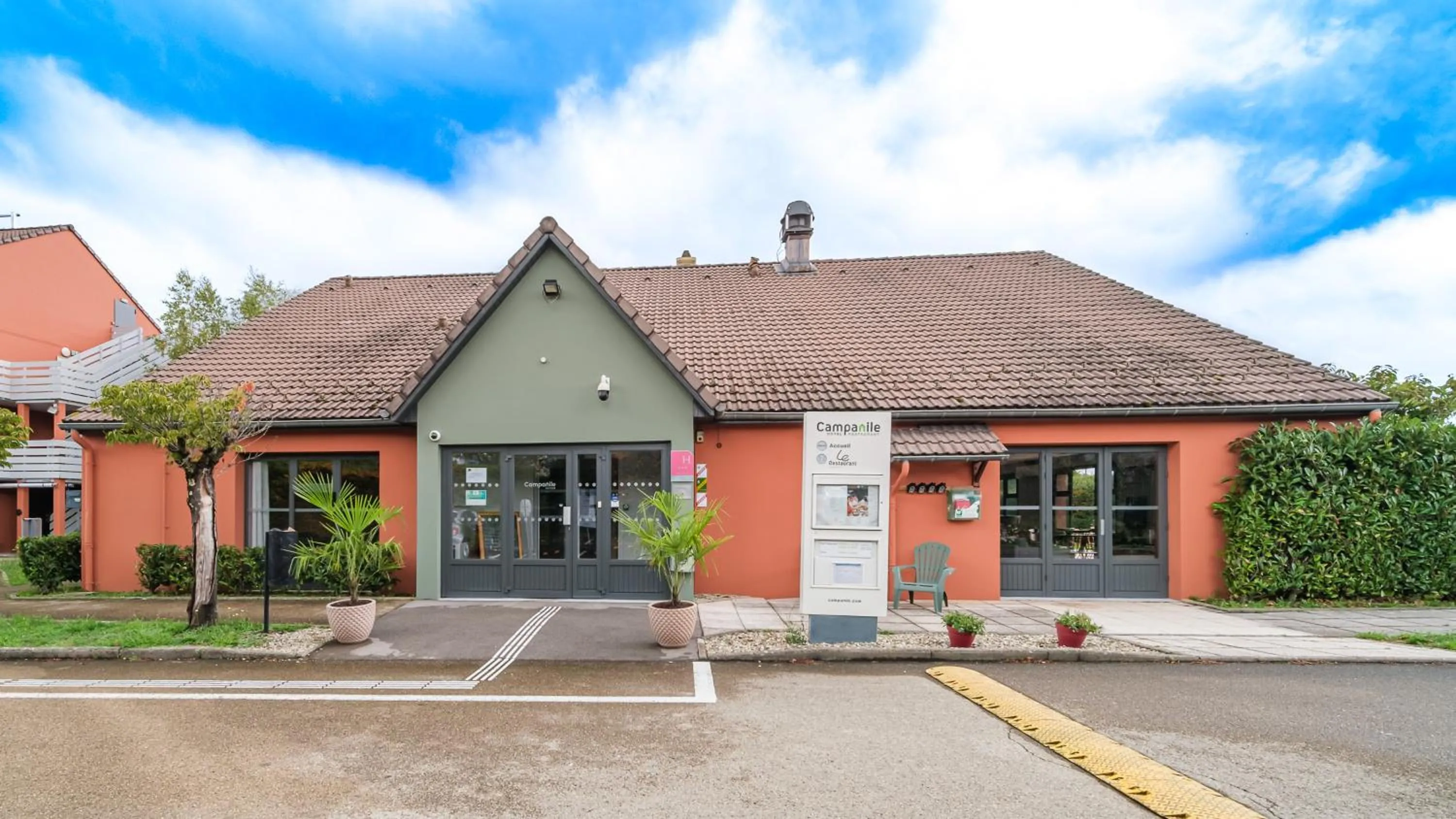 Property building in Campanile NATURE - Besançon Ouest Chateaufarine