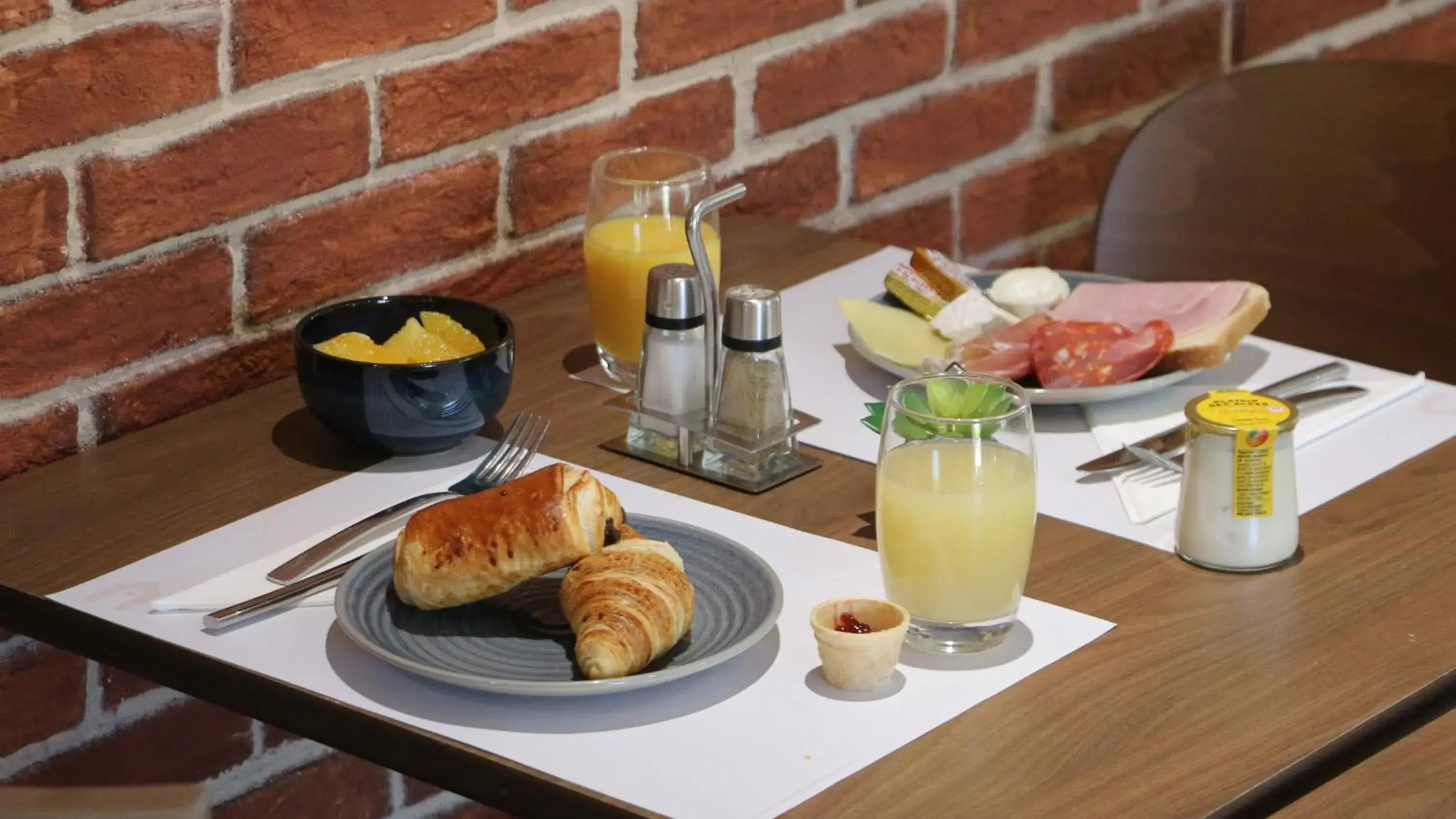 Breakfast in Campanile NATURE - Besançon Ouest Chateaufarine Breakfast in Campanile NATURE - Besançon Ouest Chateaufarine