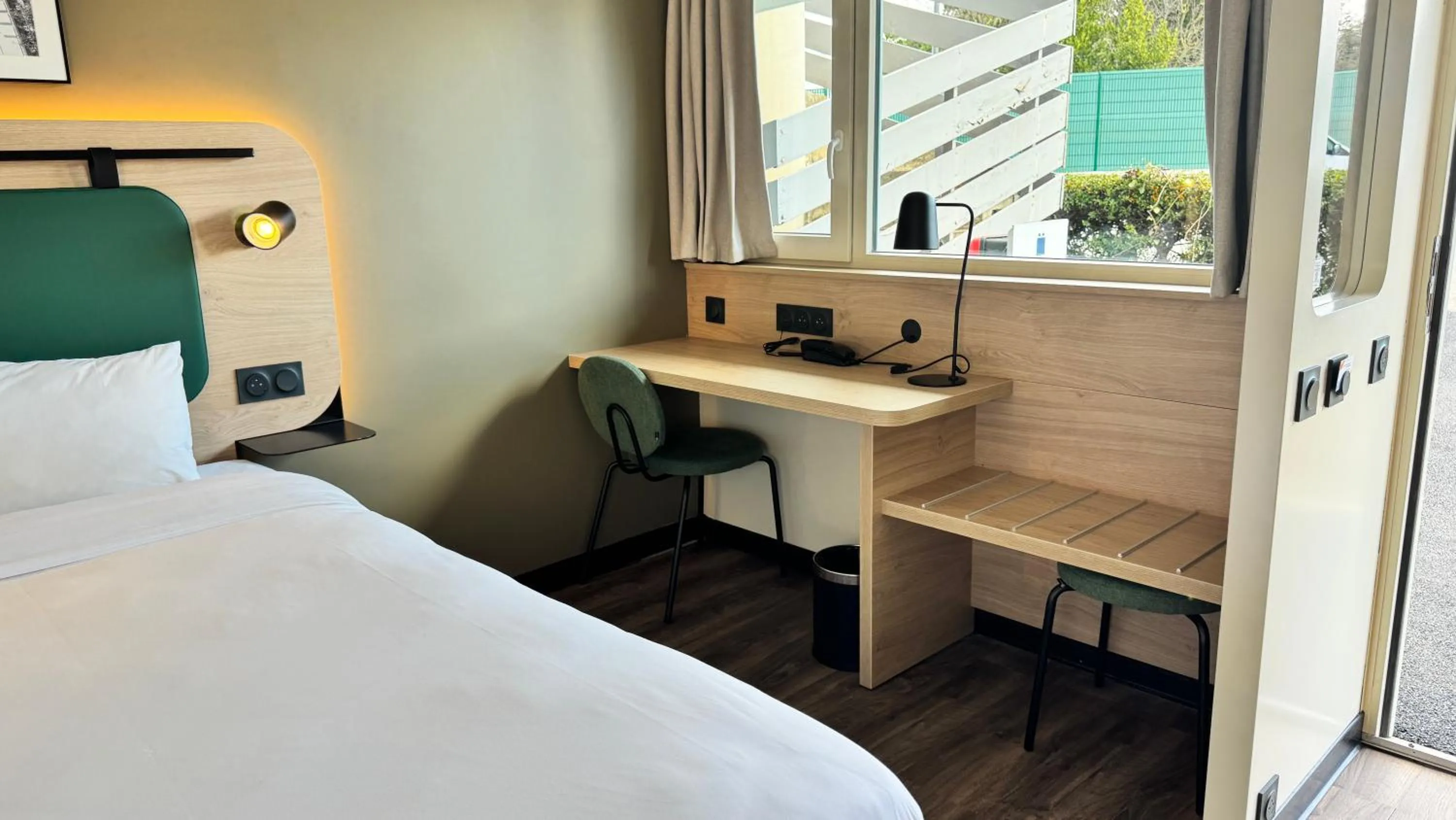 Bedroom, Bed in Campanile NATURE - Bollène A7