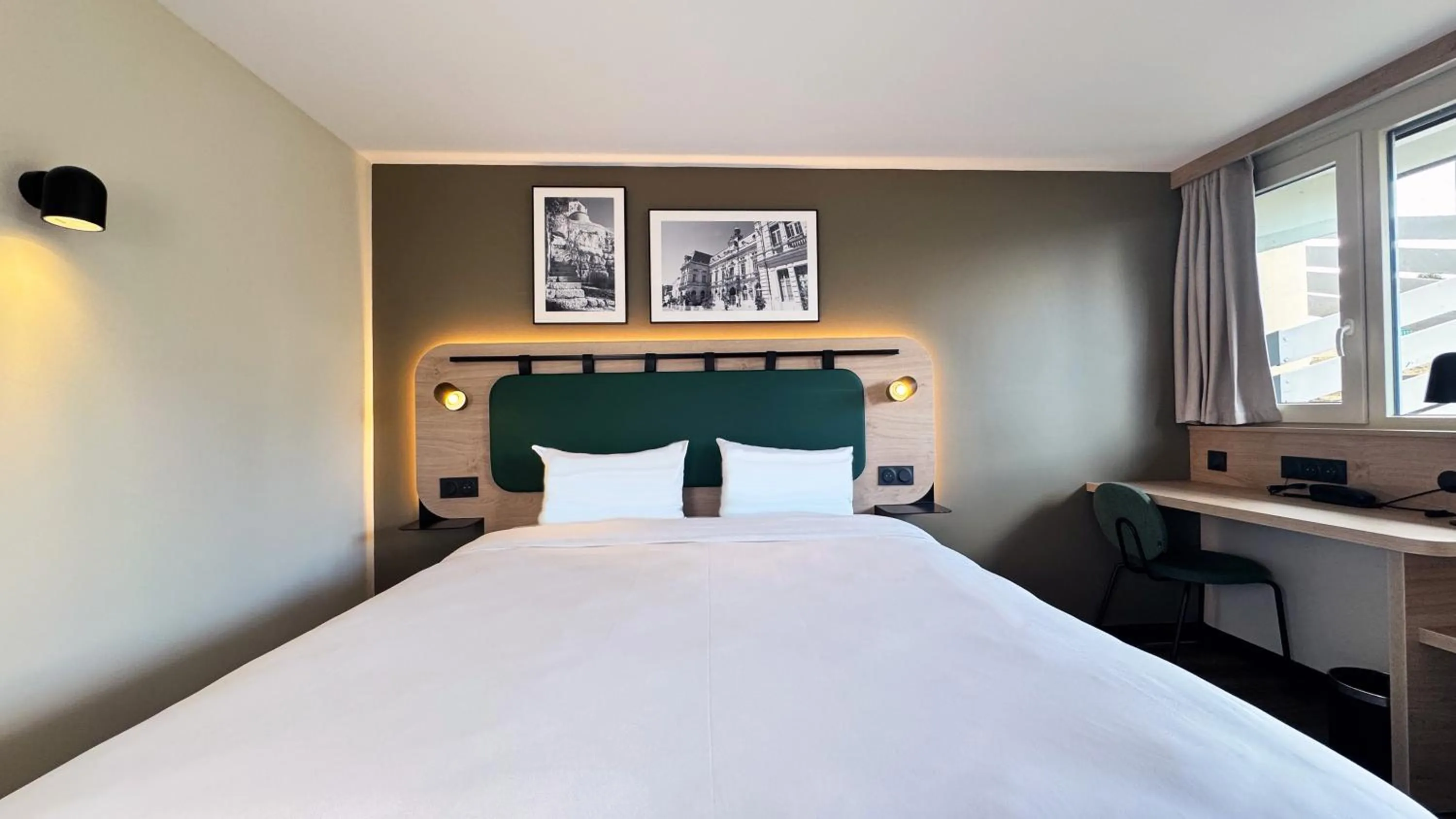 Bed in Campanile Bollène A7