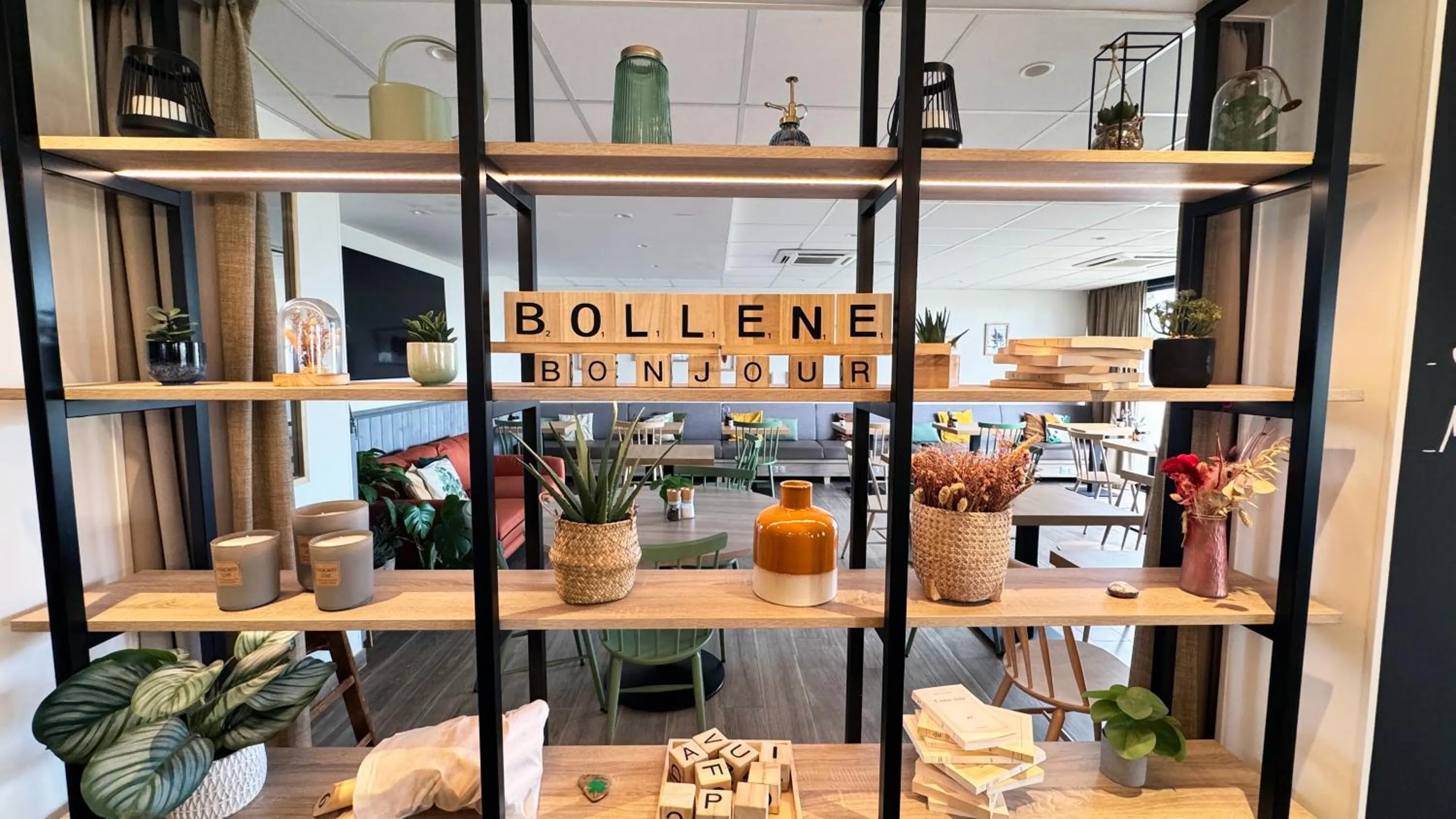 Restaurant/places to eat in Campanile Bollène A7