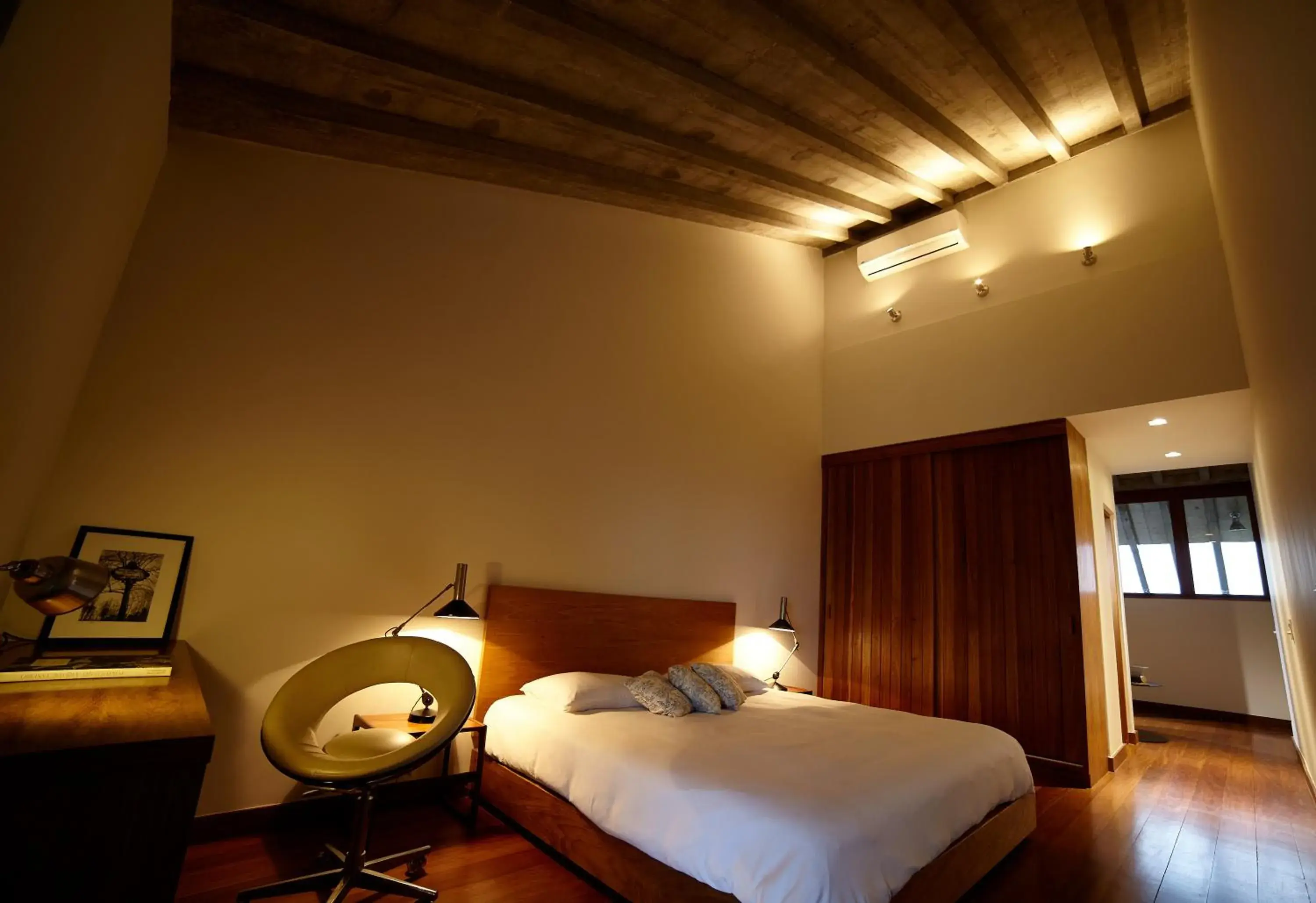 Double Room with Balcony in Chez Georges Double Room with Balcony in Chez Georges