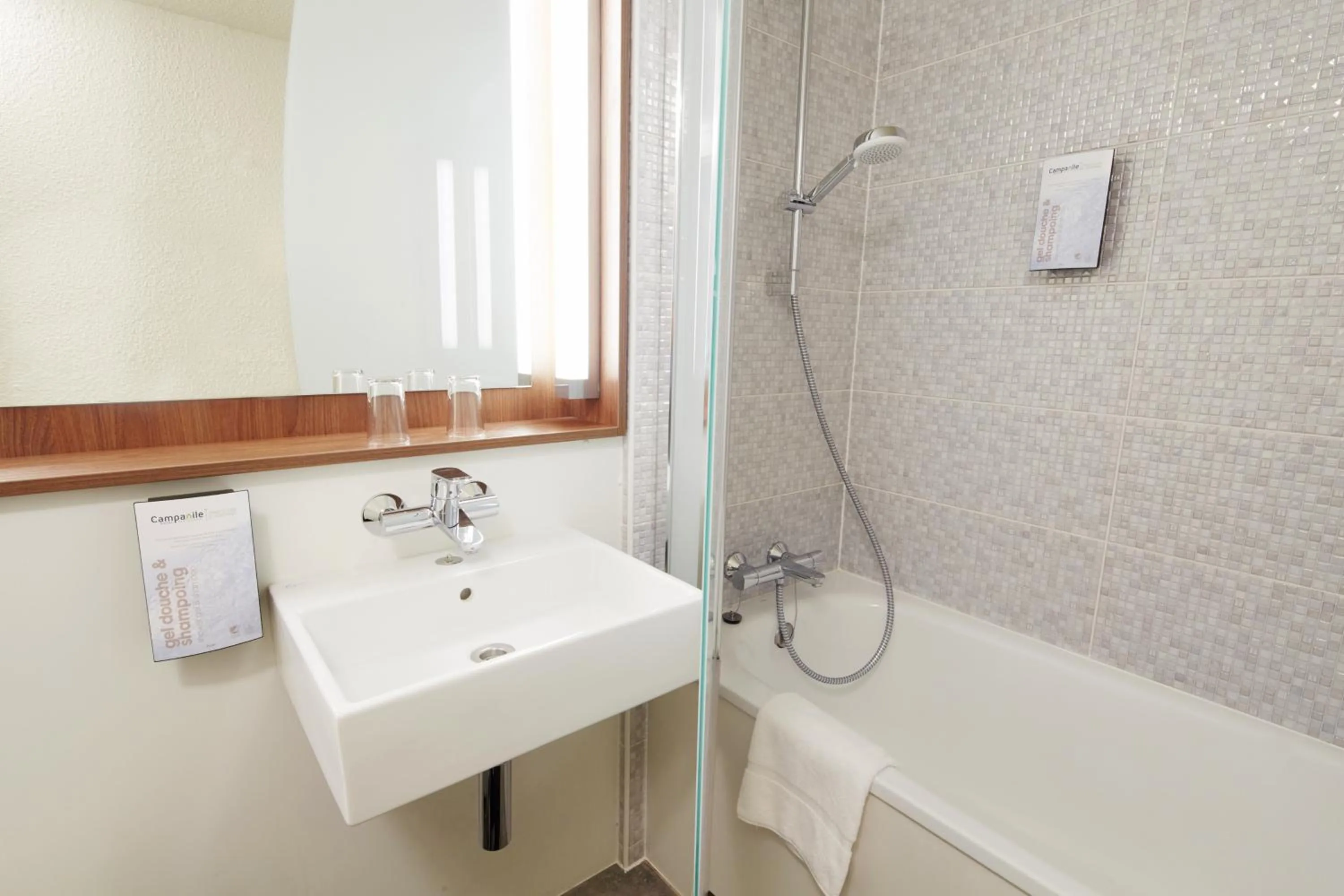 Double Room in Campanile NATURE - Bordeaux Est Artigues