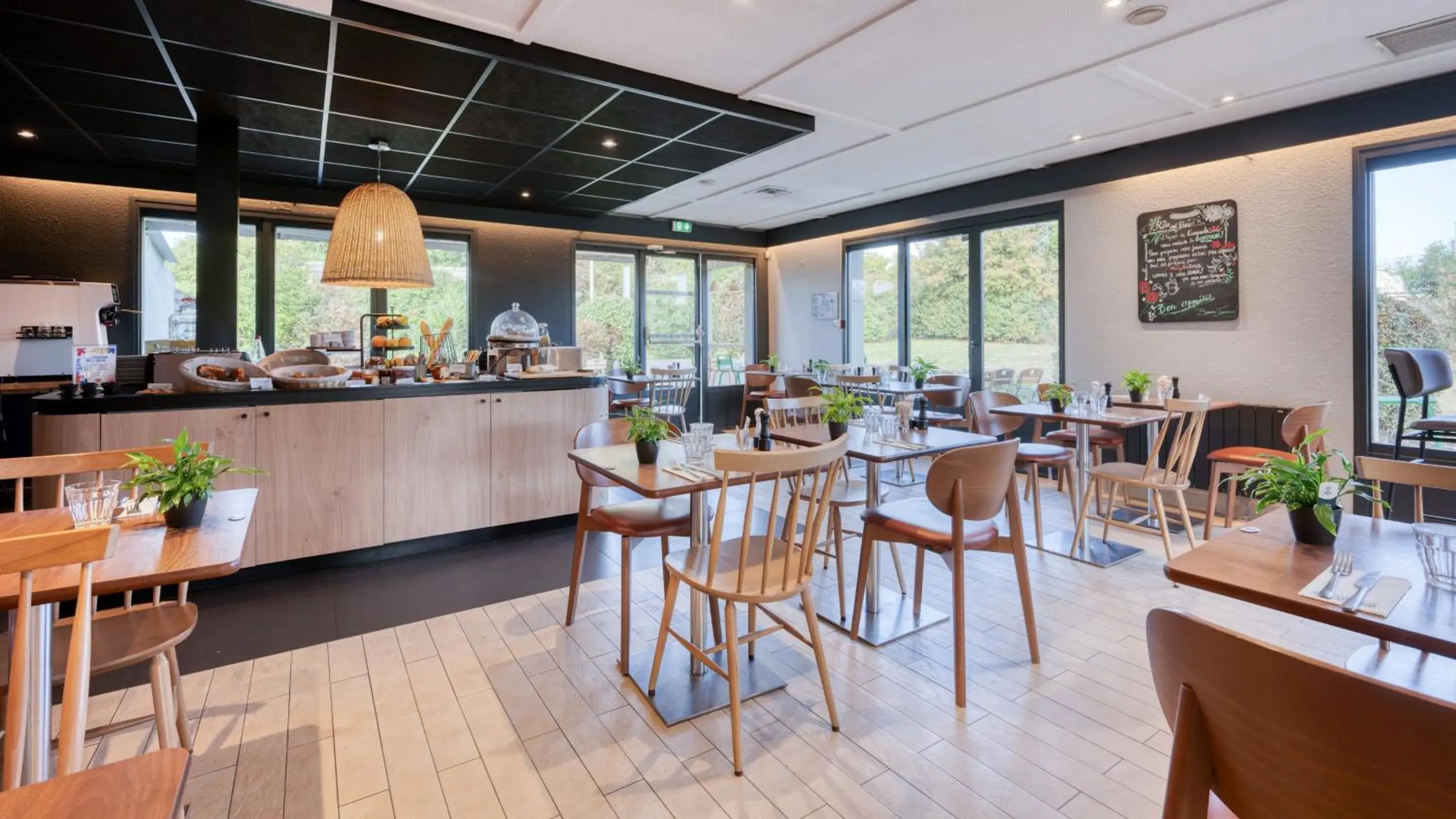 Restaurant/places to eat in Campanile NATURE - Bordeaux Sud Gradignan Talence Restaurant/places to eat in Campanile NATURE - Bordeaux Sud Gradignan Talence