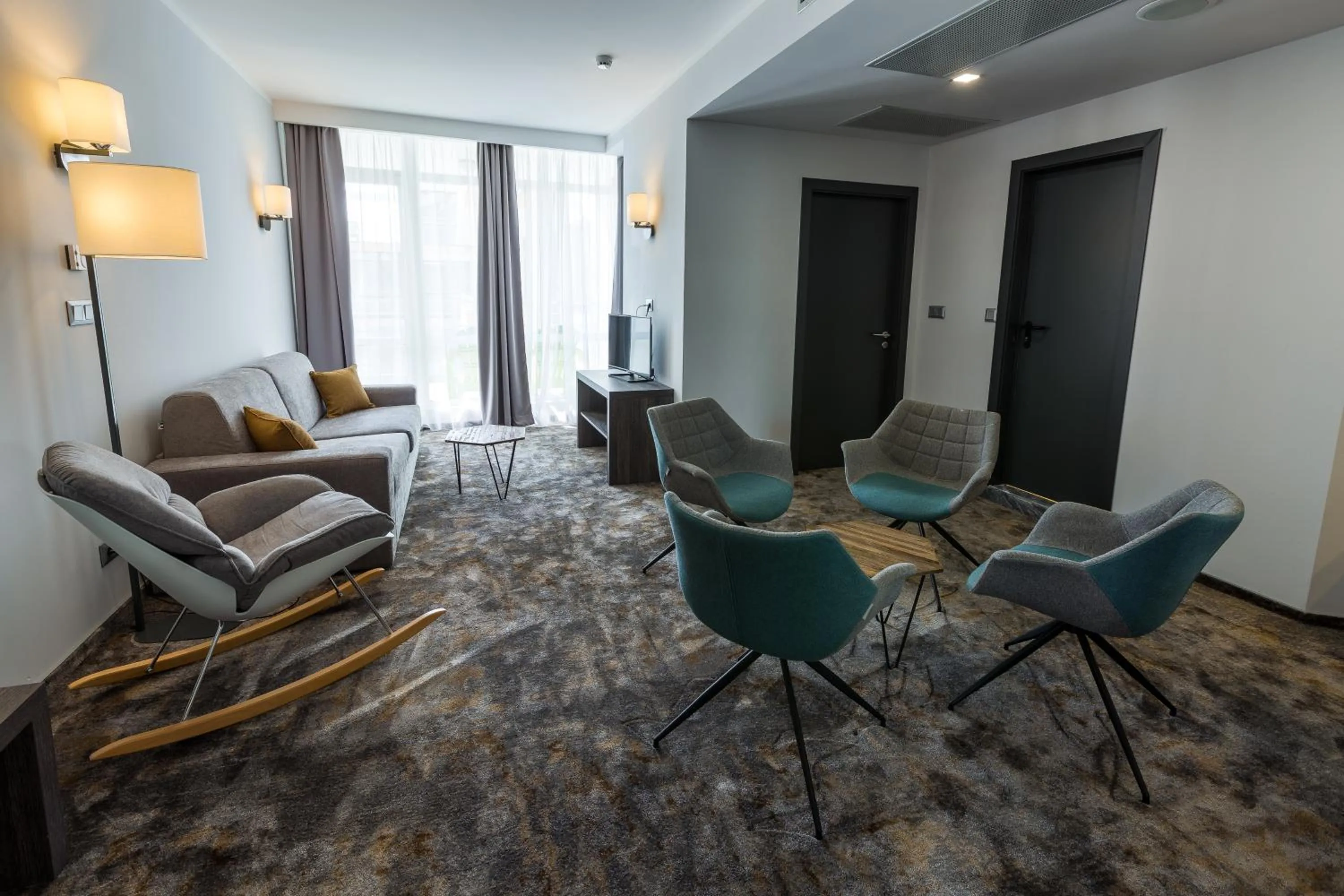 Day in Best Western PLUS Premium Inn