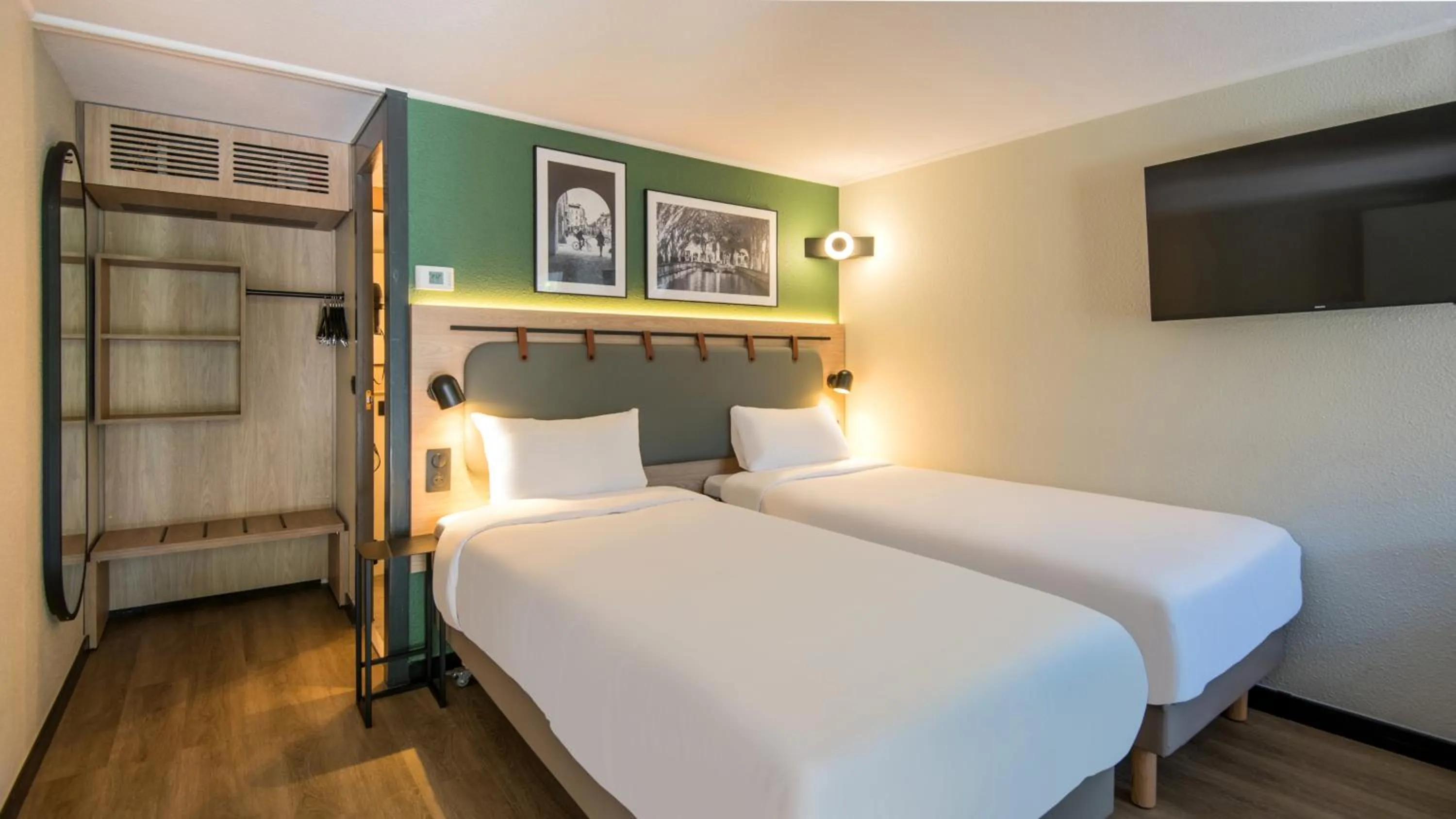 Bed in Campanile Strasbourg - Illkirch Geispolsheim