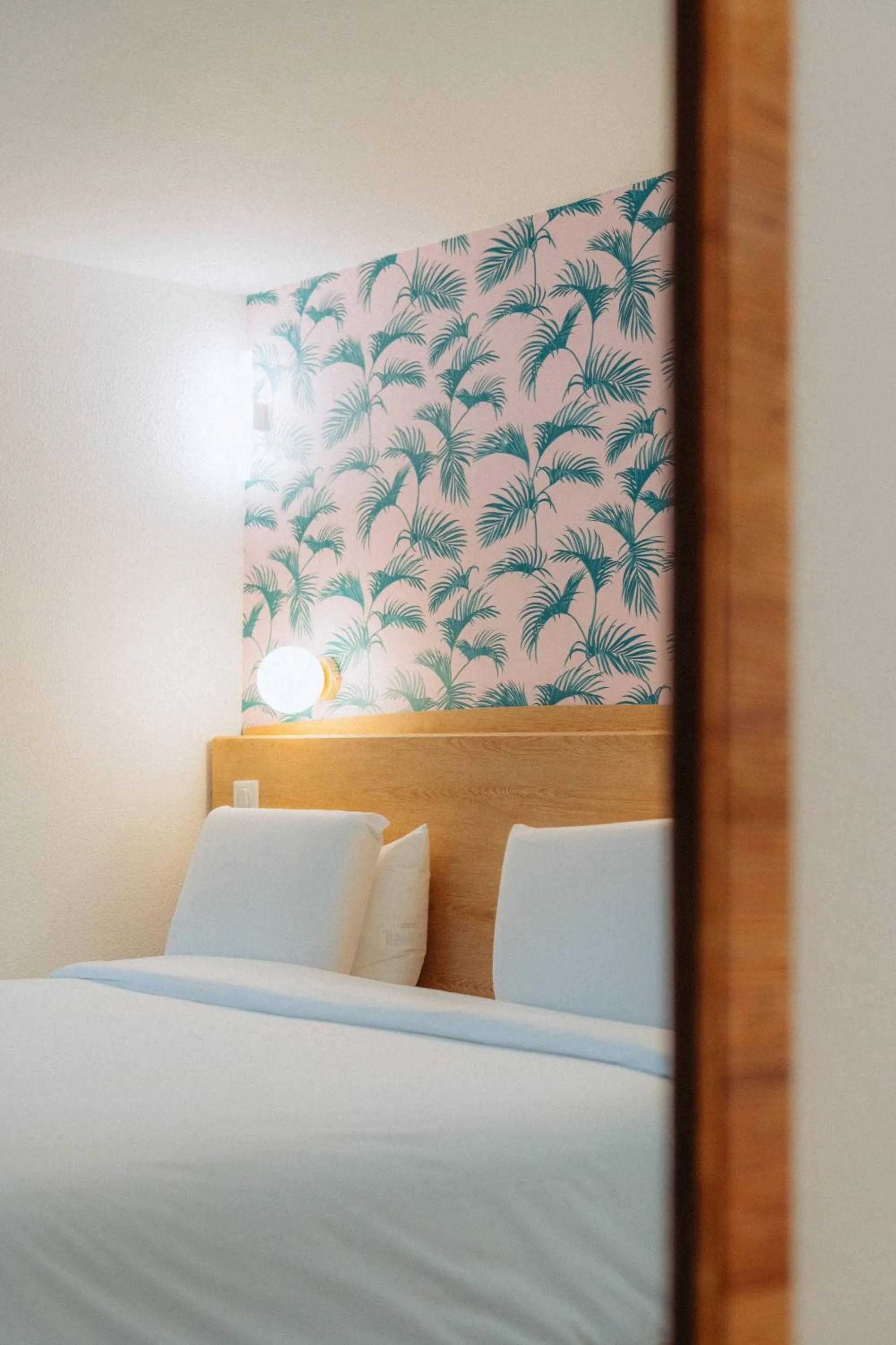 Bed in Kyriad Cannes - Mandelieu