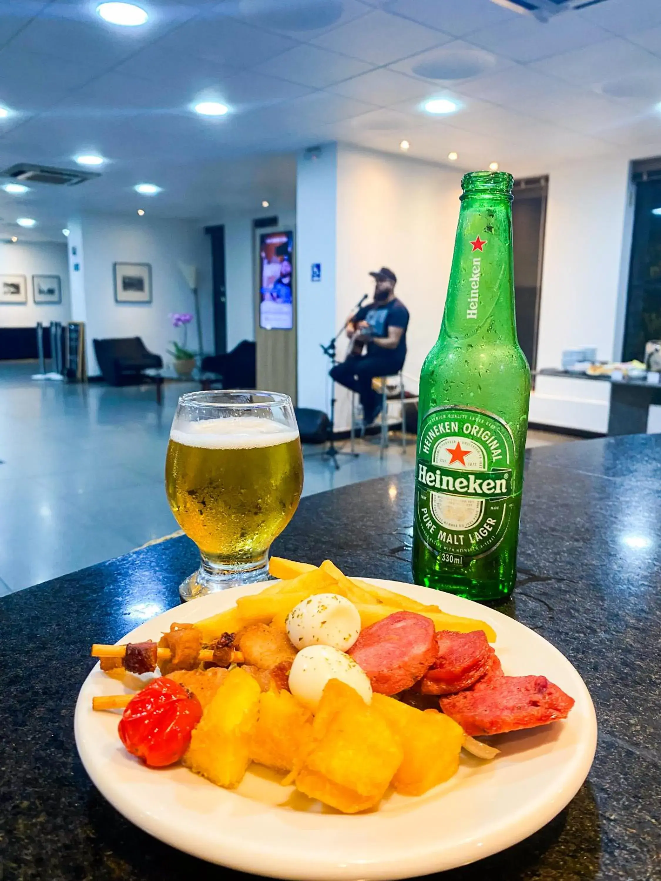 Food and drinks in Royal Center Hotel Lourdes Food and drinks in Royal Center Hotel Lourdes