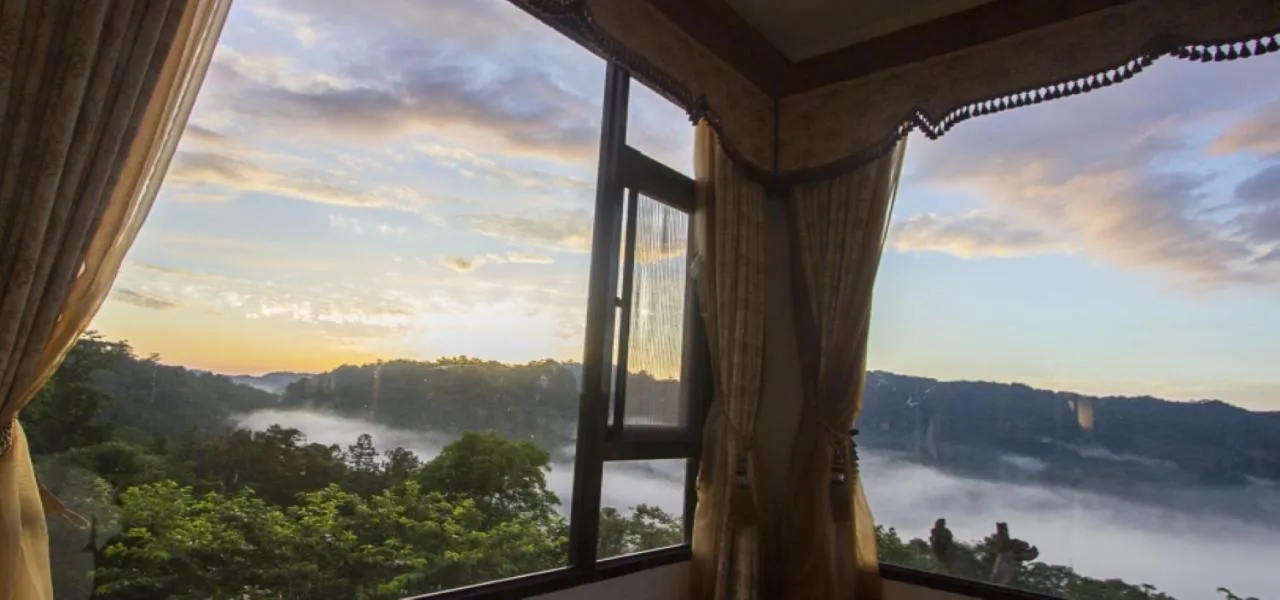 Natural landscape in Upon The Hill