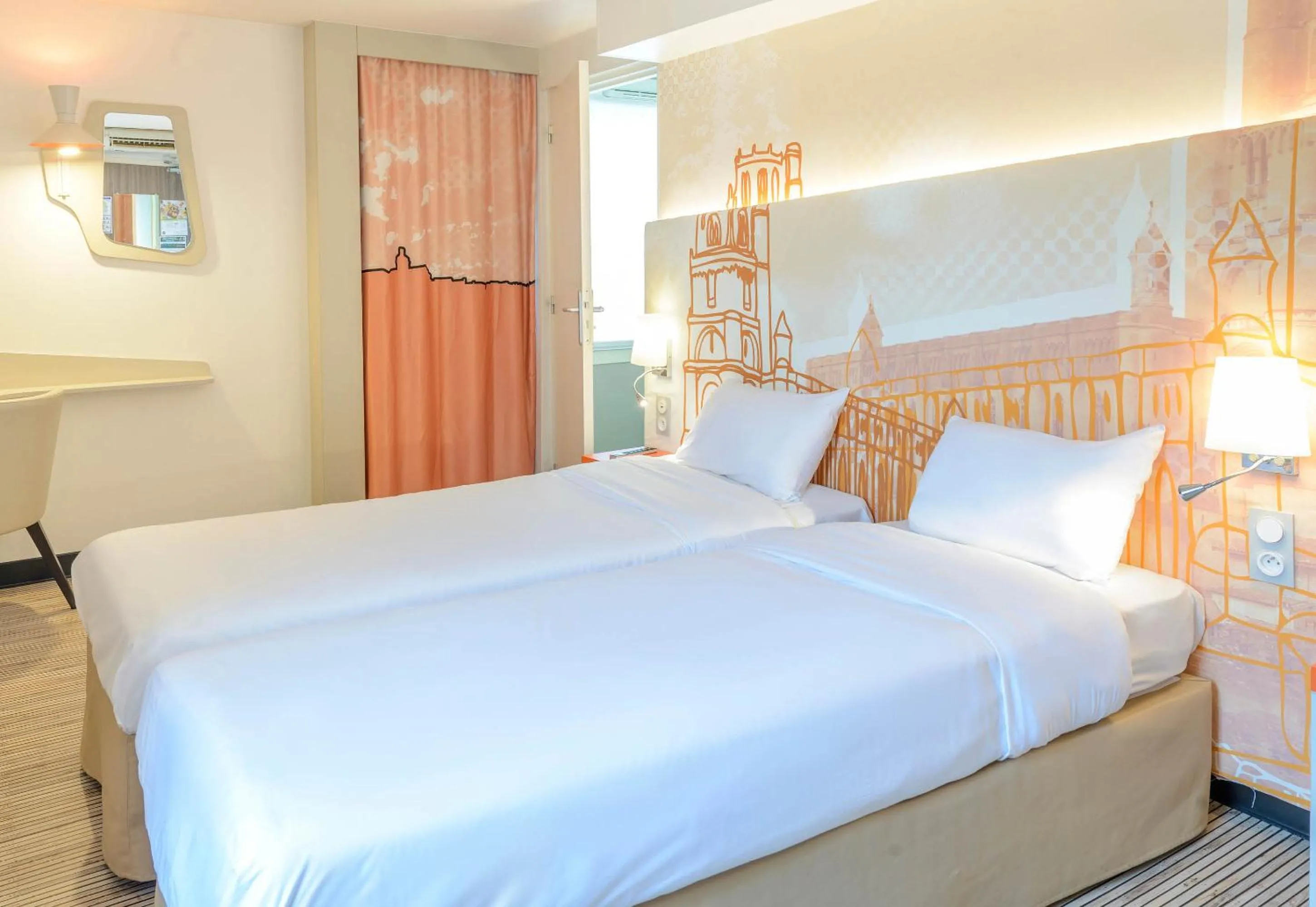 Bedroom, Bed in B&B HOTEL Albi