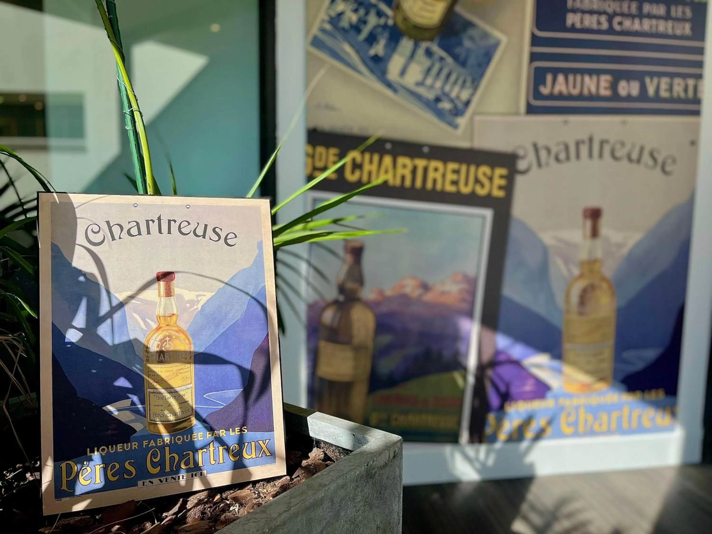 Facade/entrance in Best Western Voiron Centre