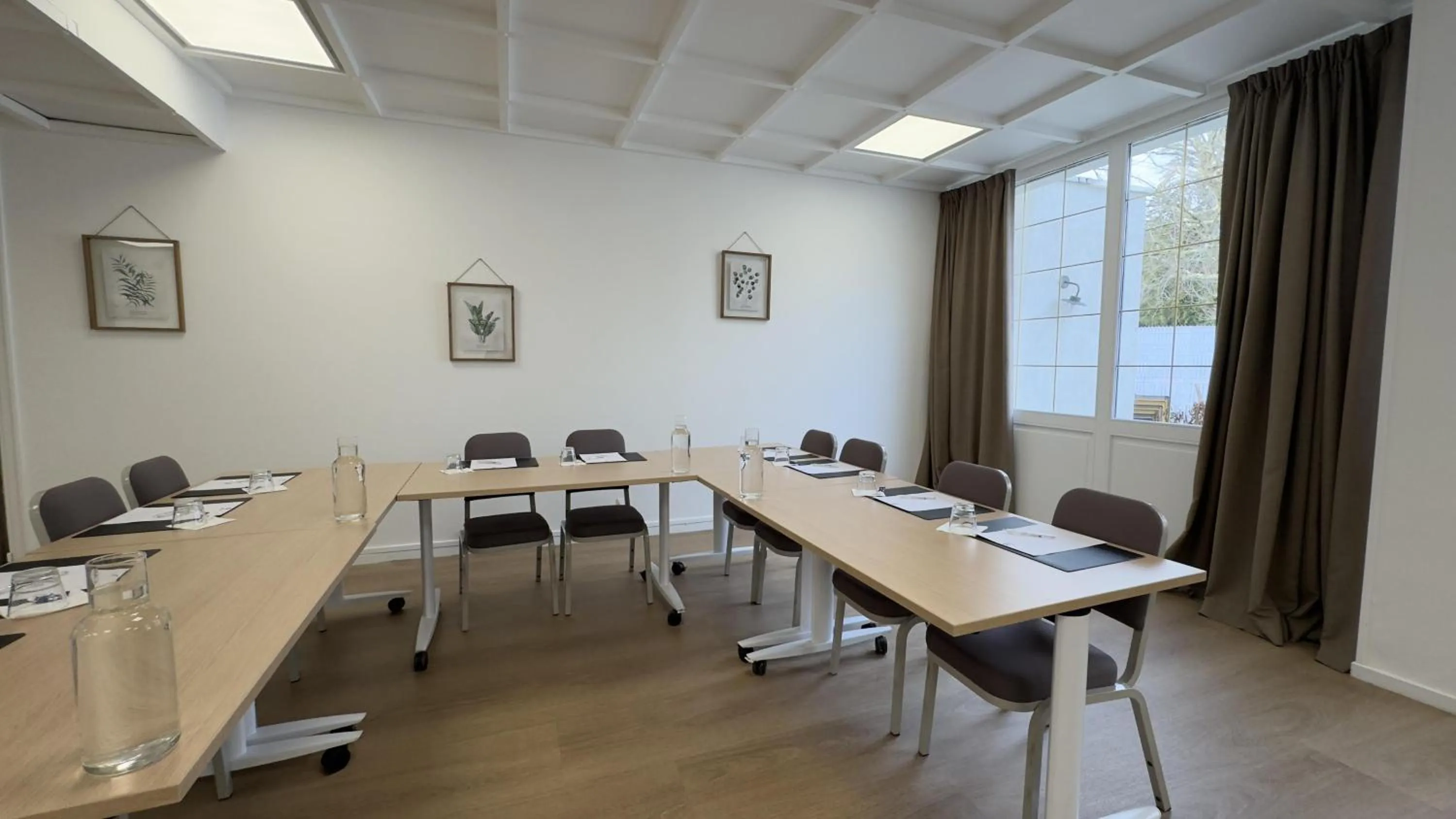 Meeting/conference room in Best Western Voiron Centre