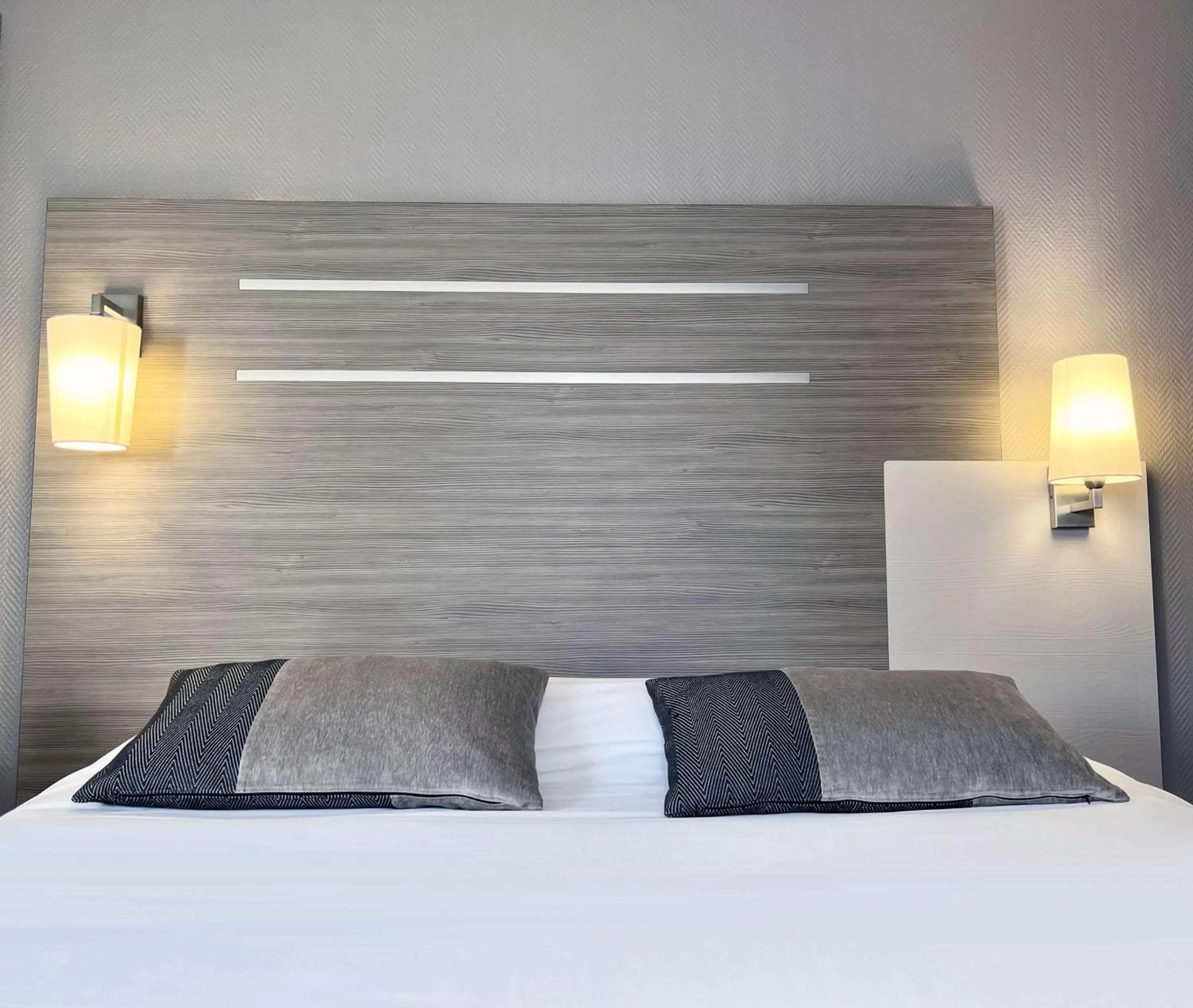 Bed in Best Western Voiron Centre