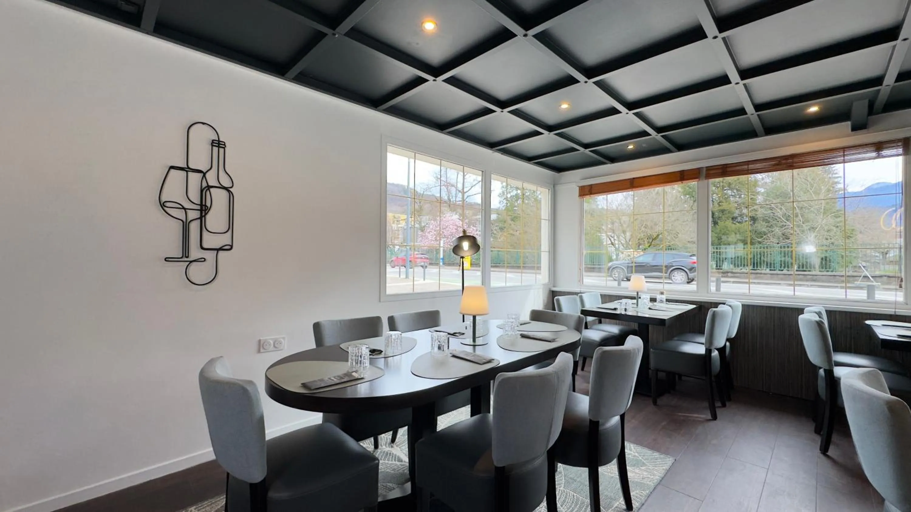 Restaurant/places to eat in Best Western Voiron Centre