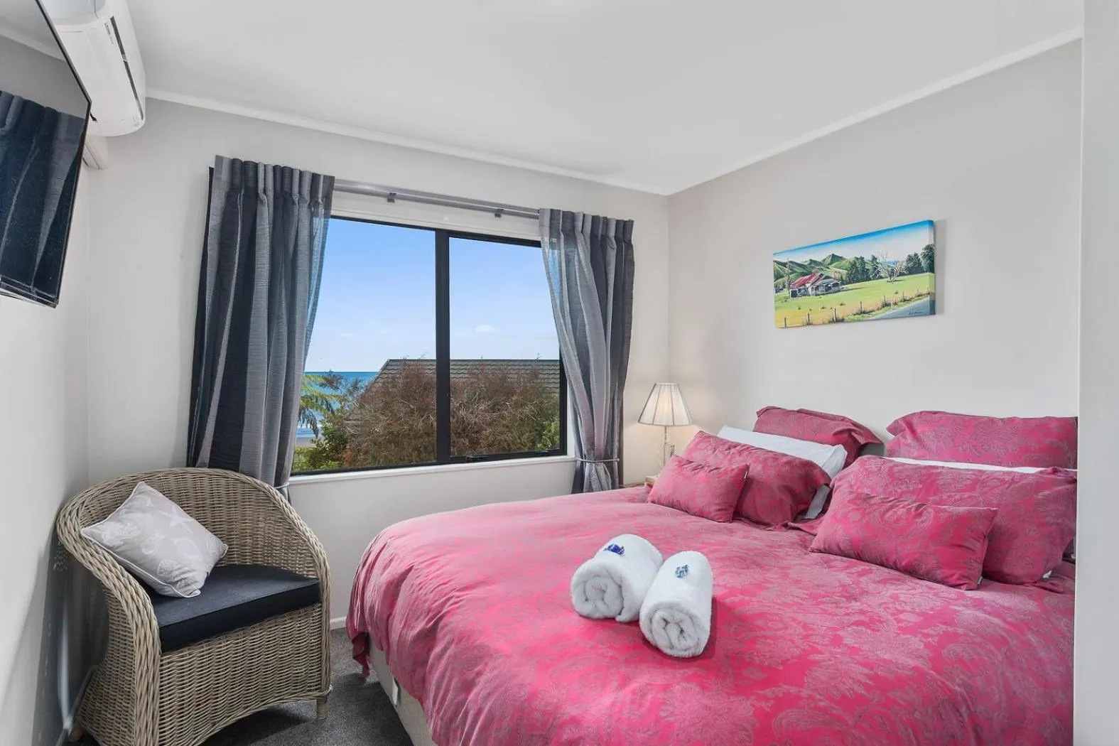 Decorative detail, Bed in Ohope Heights