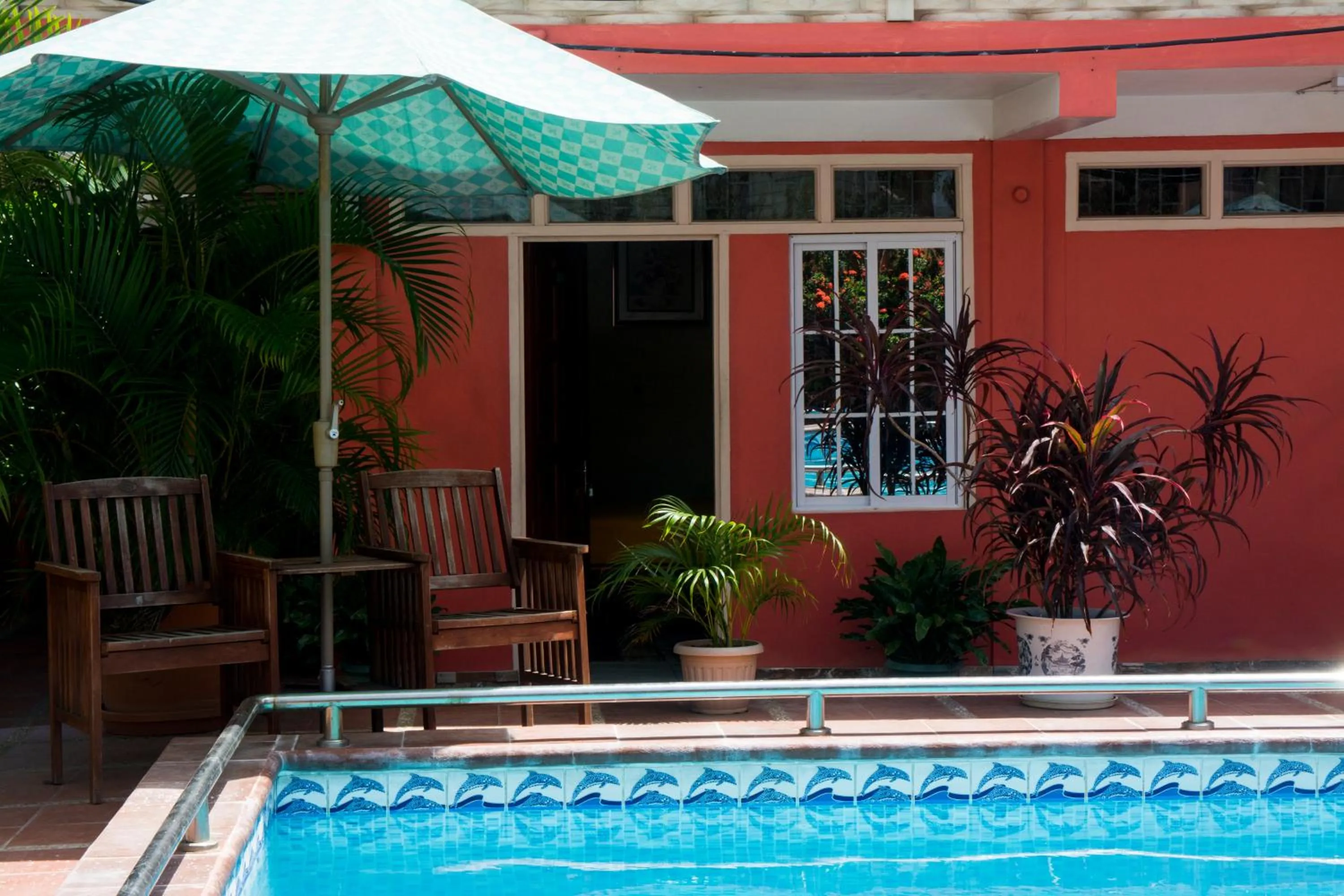 Patio in Windjammer International Cuisine & Comfort Inn