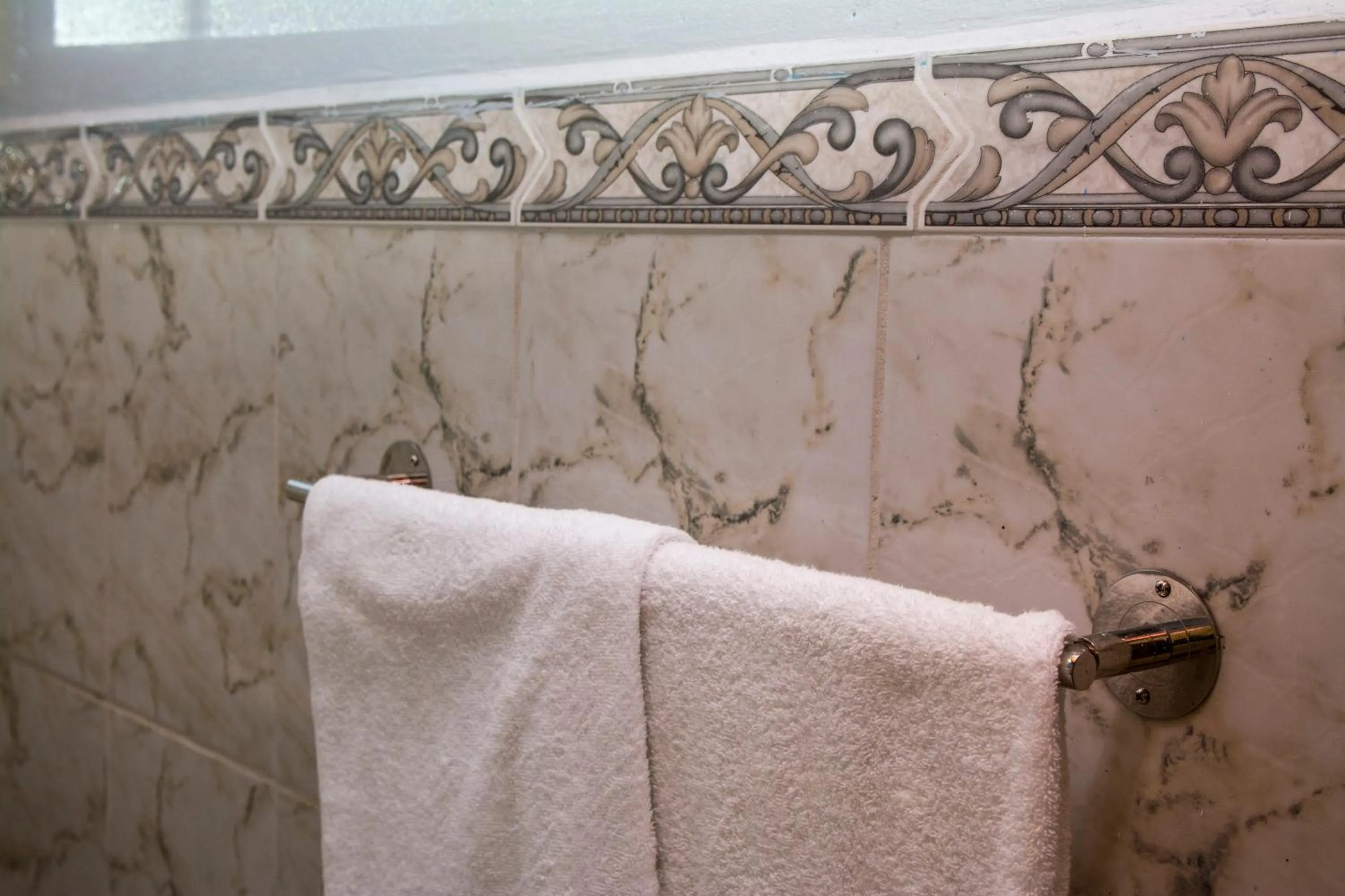 Bathroom in Windjammer International Cuisine & Comfort Inn