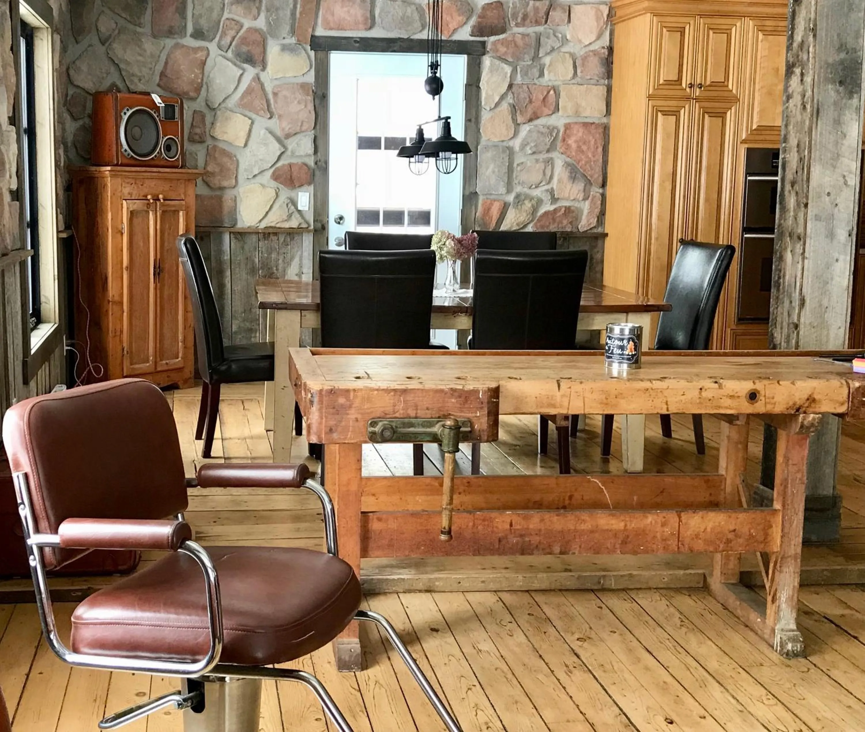 Dining area in Maison du lac