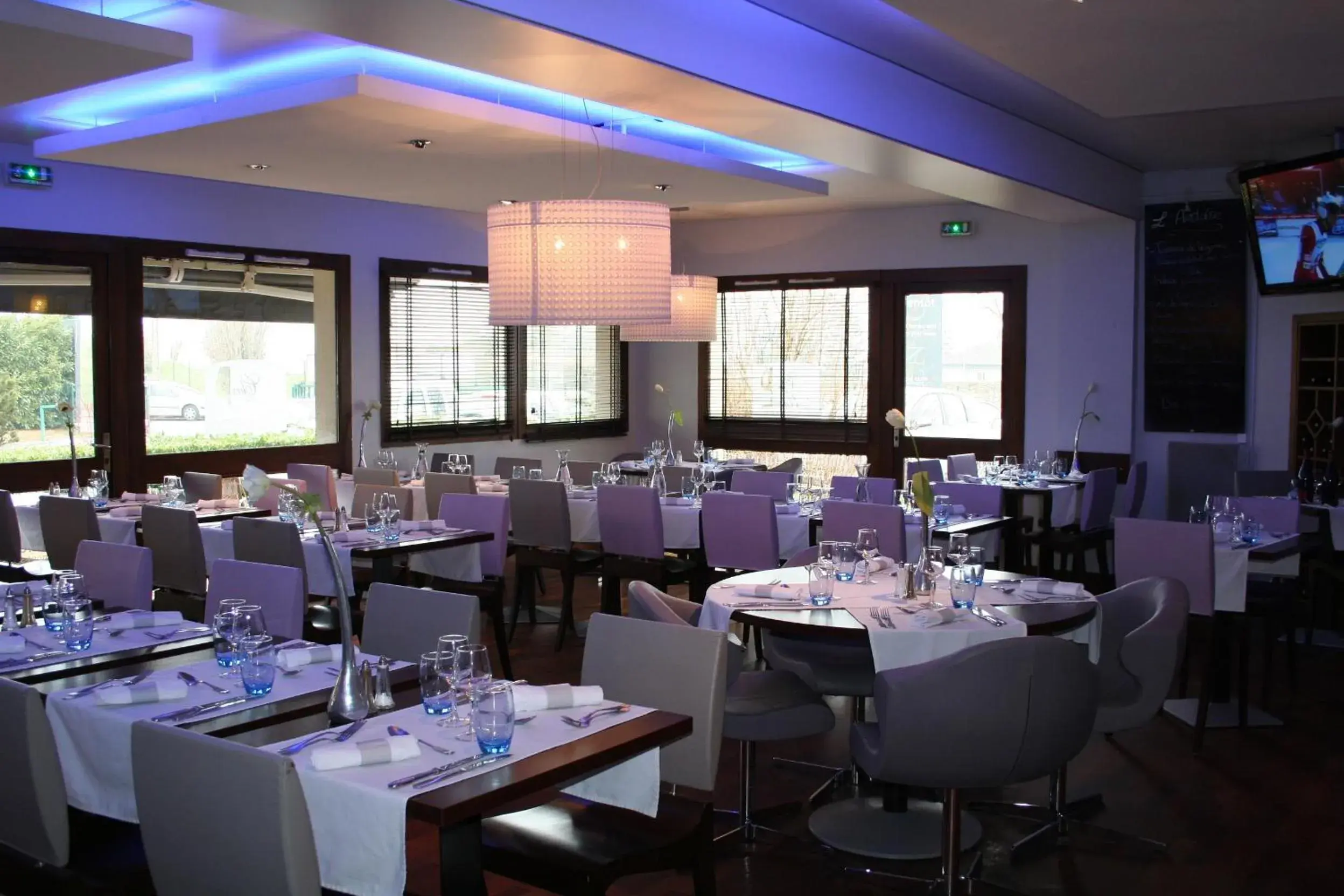 Restaurant/places to eat in Kyriad Dijon Est Mirande Restaurant/places to eat in Kyriad Dijon Est Mirande