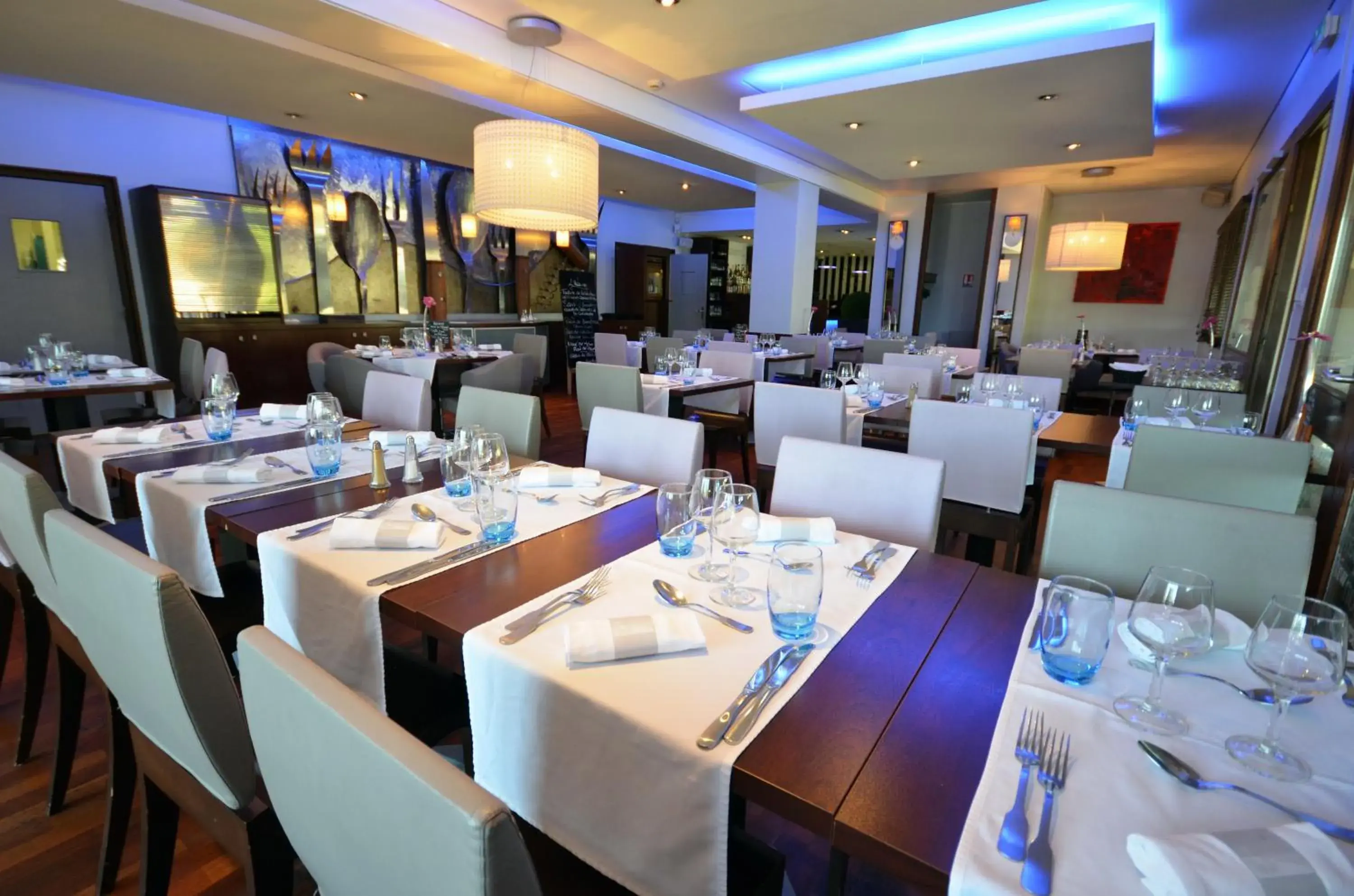 Restaurant/places to eat in Kyriad Dijon Est Mirande Restaurant/places to eat in Kyriad Dijon Est Mirande