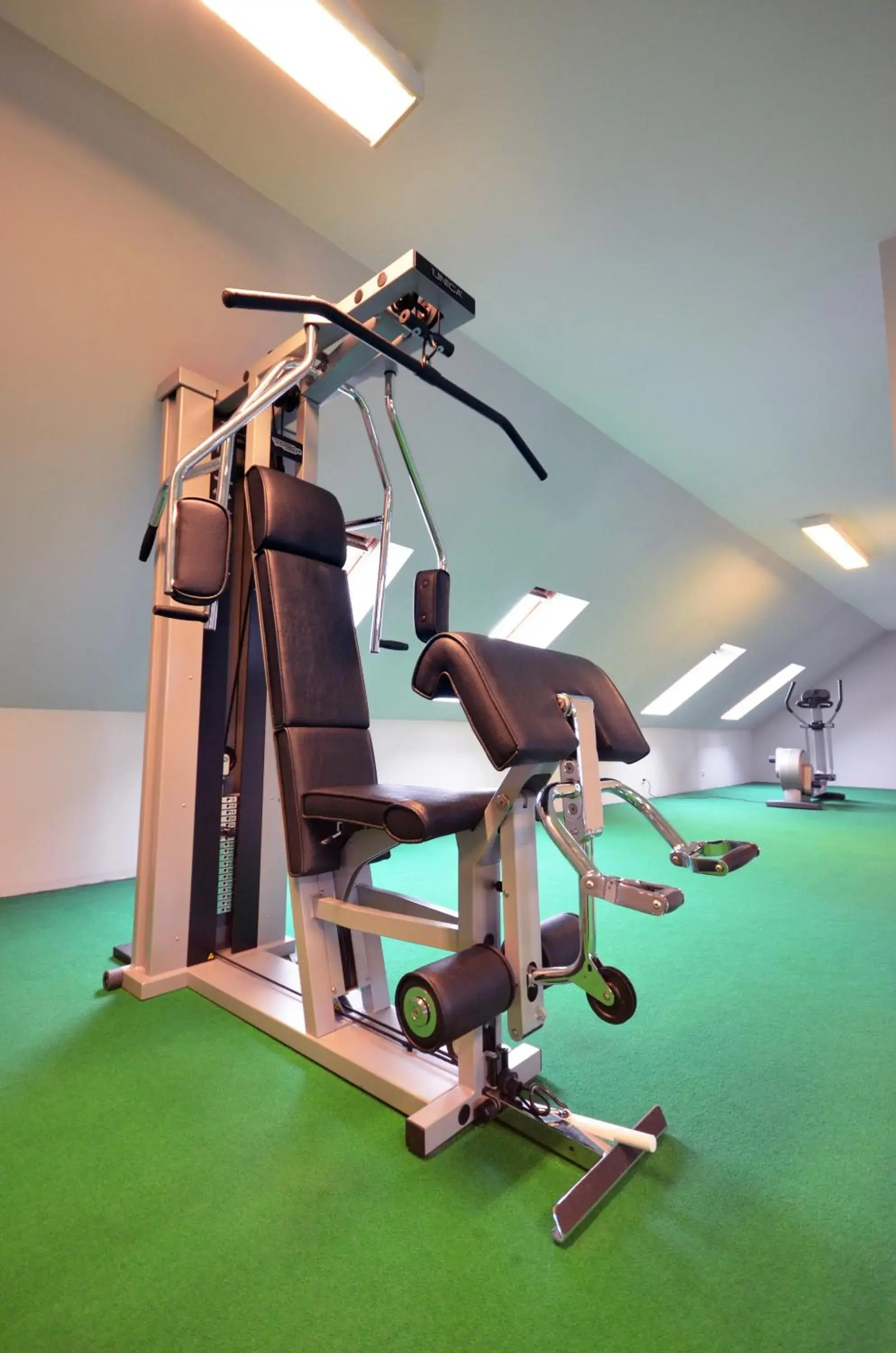 Fitness centre/facilities in Kyriad Dijon Est Mirande Fitness centre/facilities in Kyriad Dijon Est Mirande