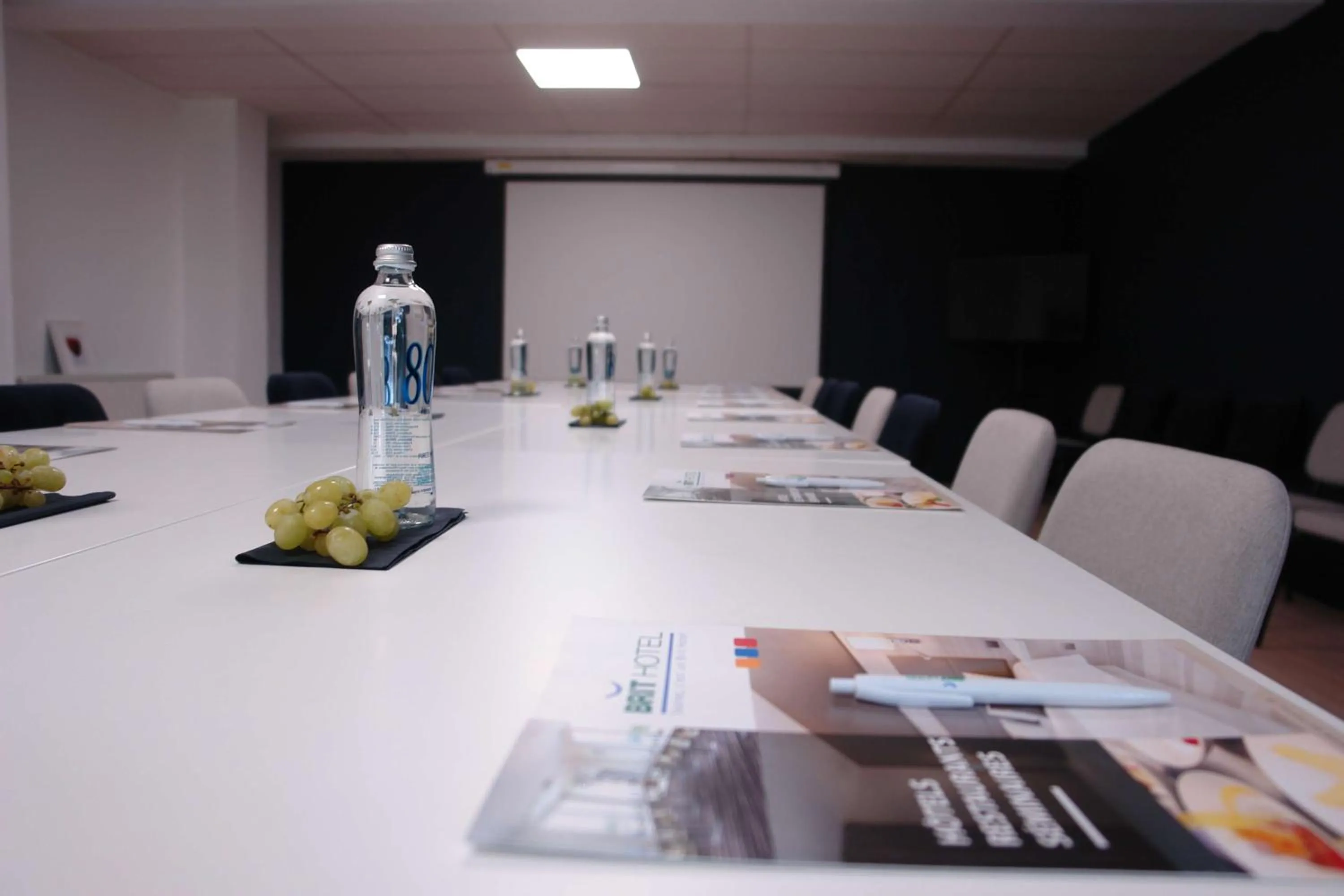 Meeting/conference room in Brit Hotel Marseille Aéroport