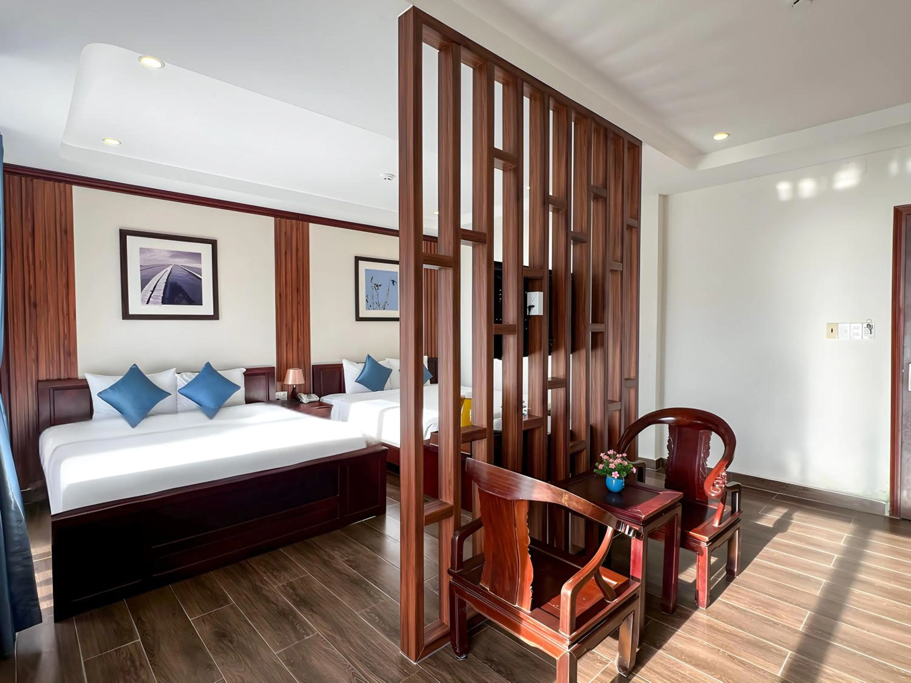 Photo of the whole room, Bed in Brenta Phu Quoc Hotel