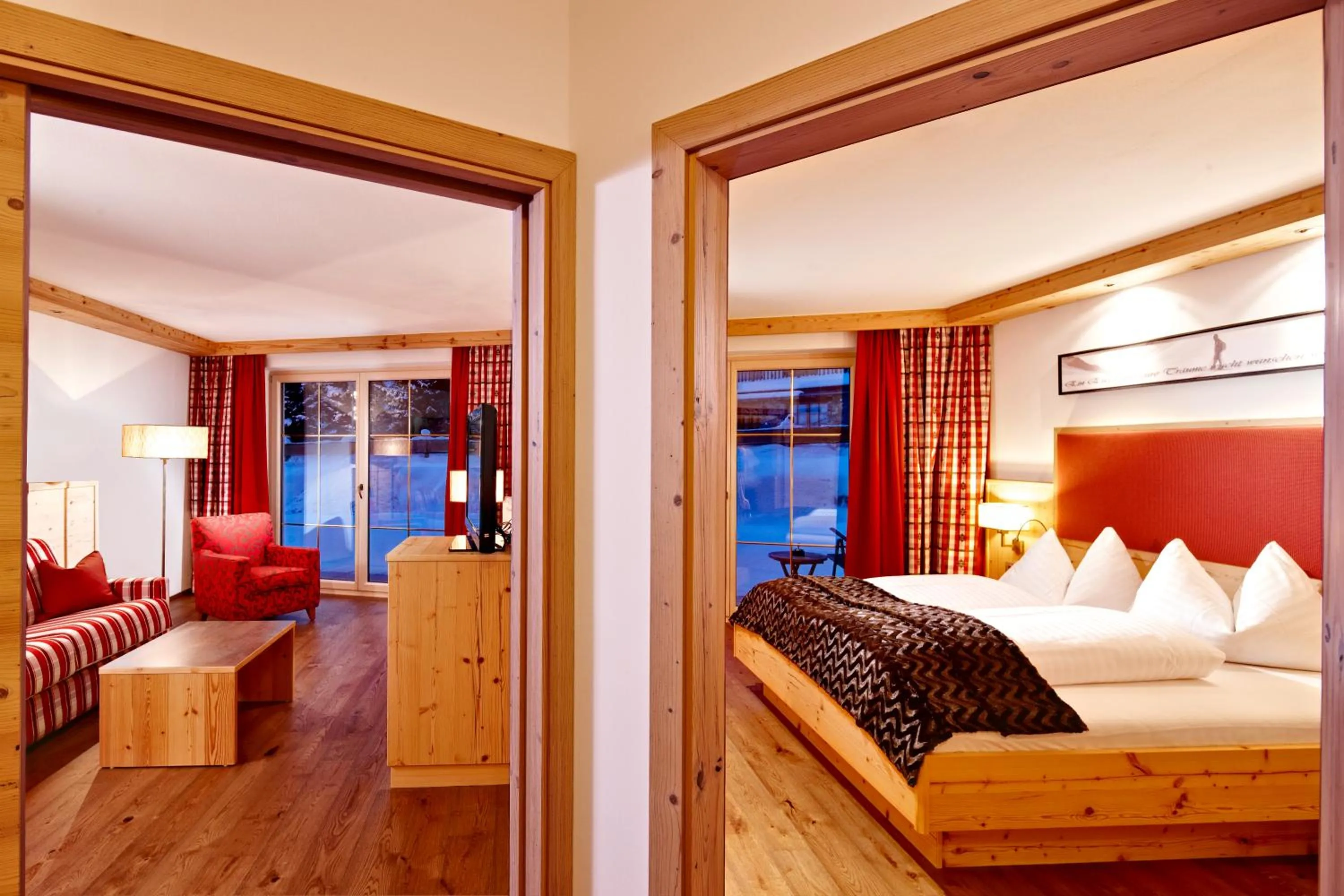 Bedroom, Bed in Biohotel Castello Königsleiten